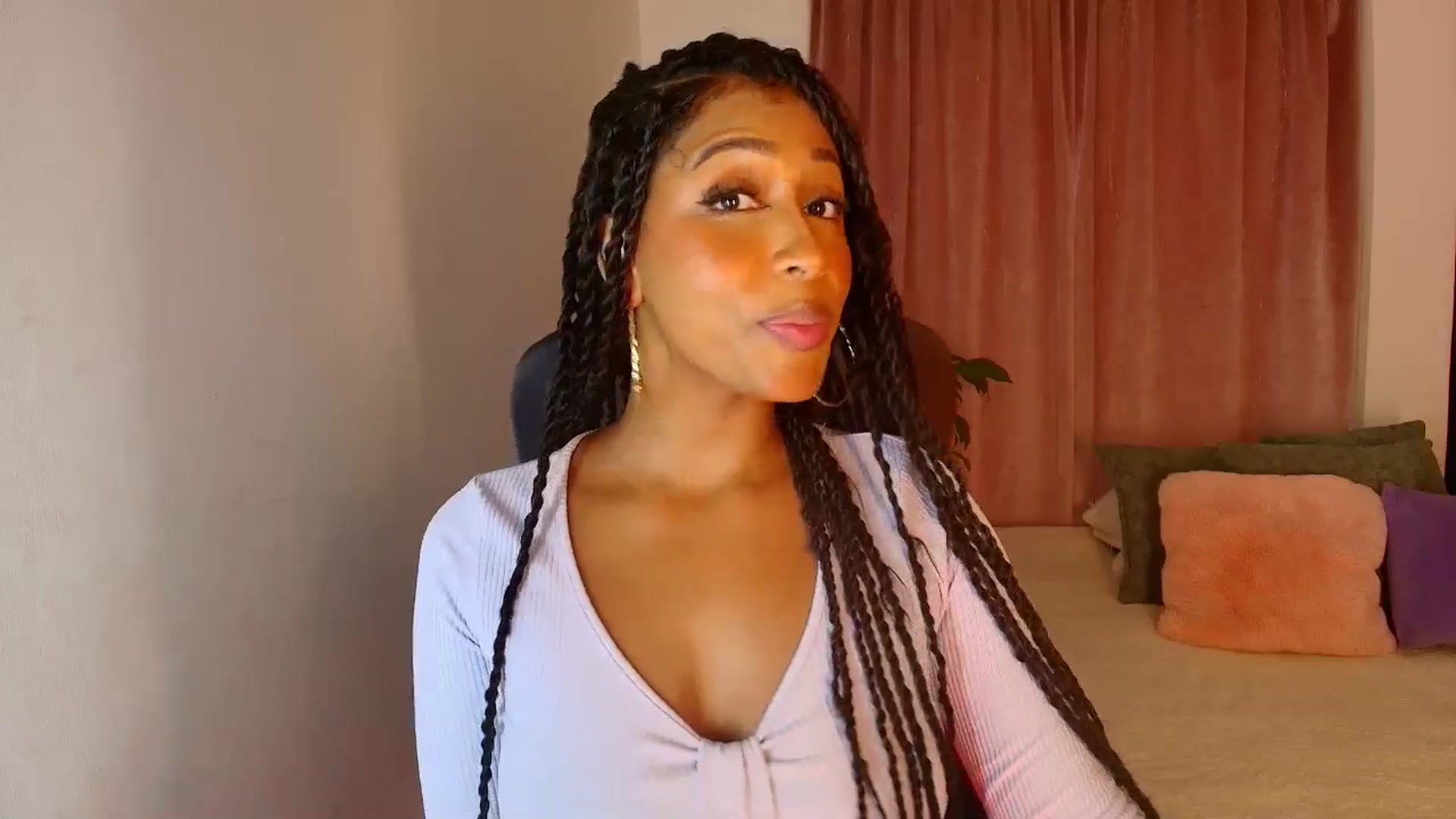 Gallery image thumbnail from LisaMorena's myfreecams stream on, 10/07/2025, 16:29 image 2 of 20