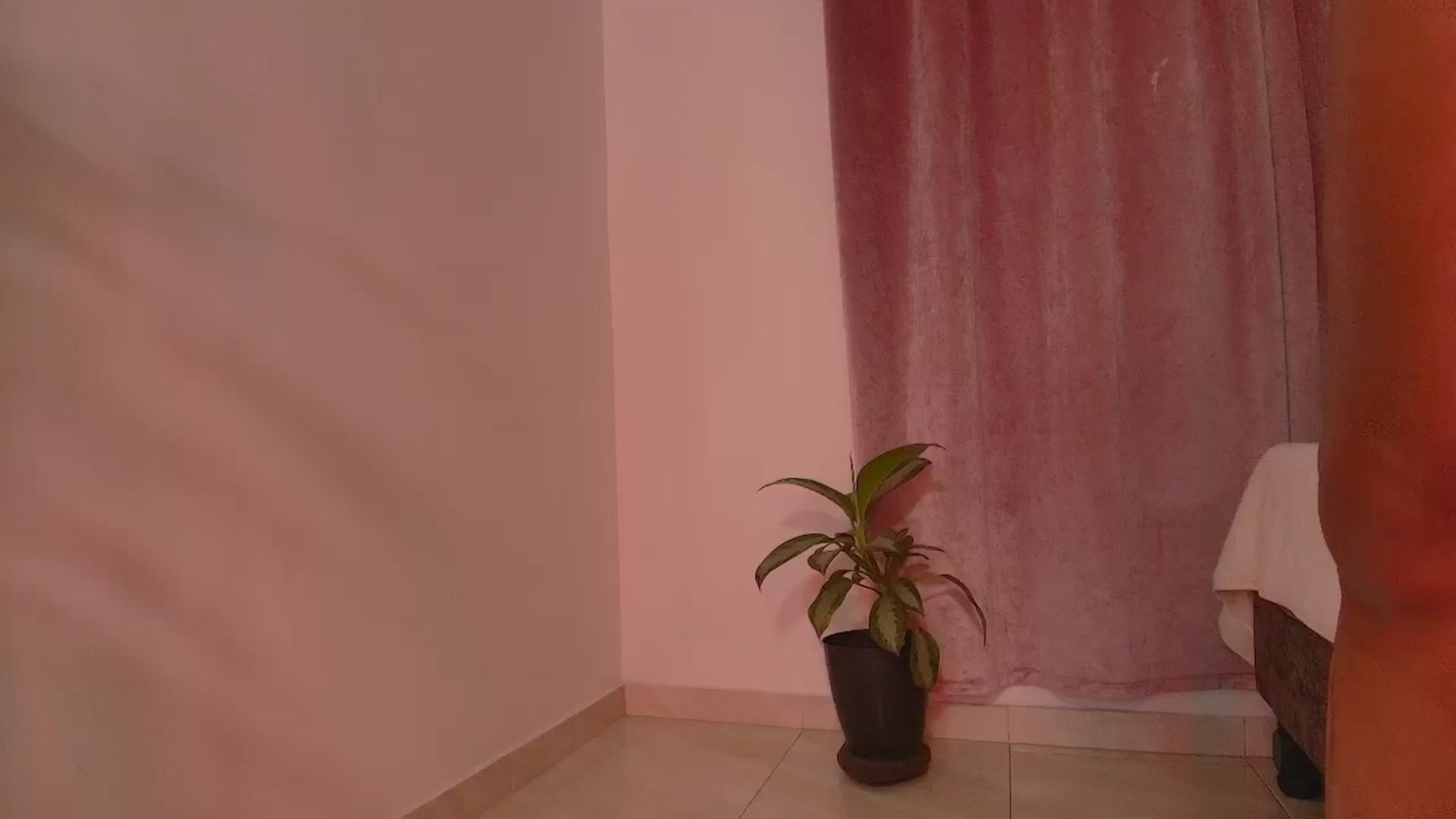 Gallery image thumbnail from LisaMorena's myfreecams stream on, 11/20/2025, 15:15 image 16 of 20