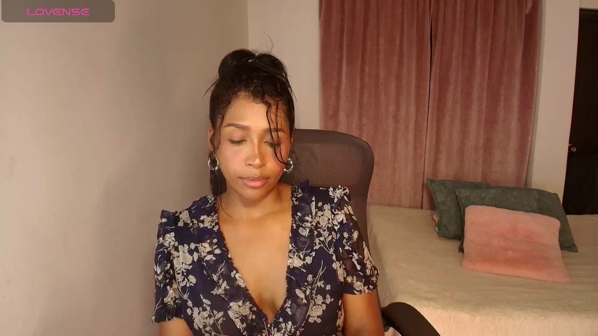 Gallery image thumbnail from LisaMorena's myfreecams stream on, 01/06/2026, 23:59 image 19 of 20