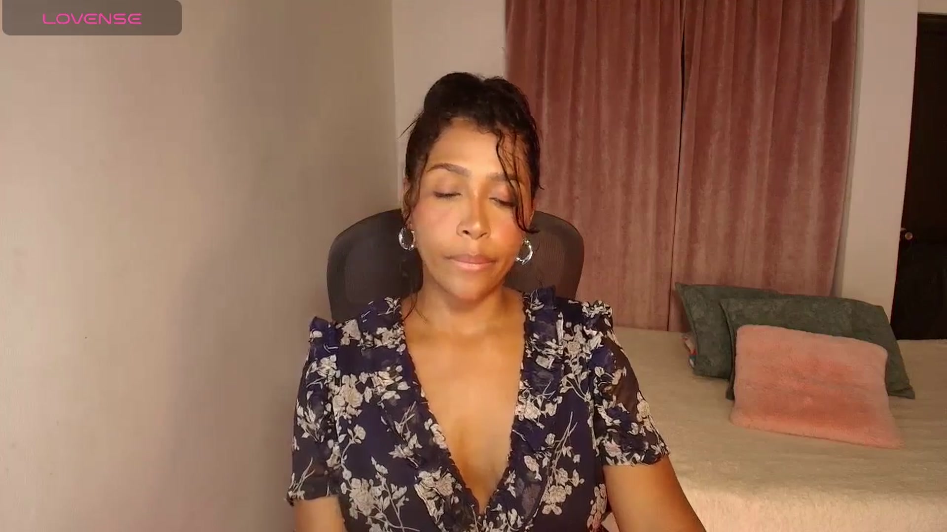 Gallery image thumbnail from LisaMorena's myfreecams stream on, 01/06/2026, 23:59 image 20 of 20
