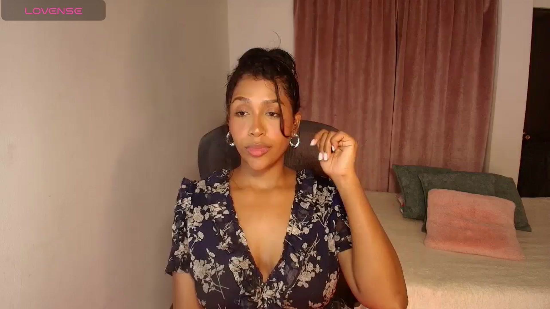 Gallery image thumbnail from LisaMorena's myfreecams stream on, 01/06/2026, 23:59 image 15 of 20