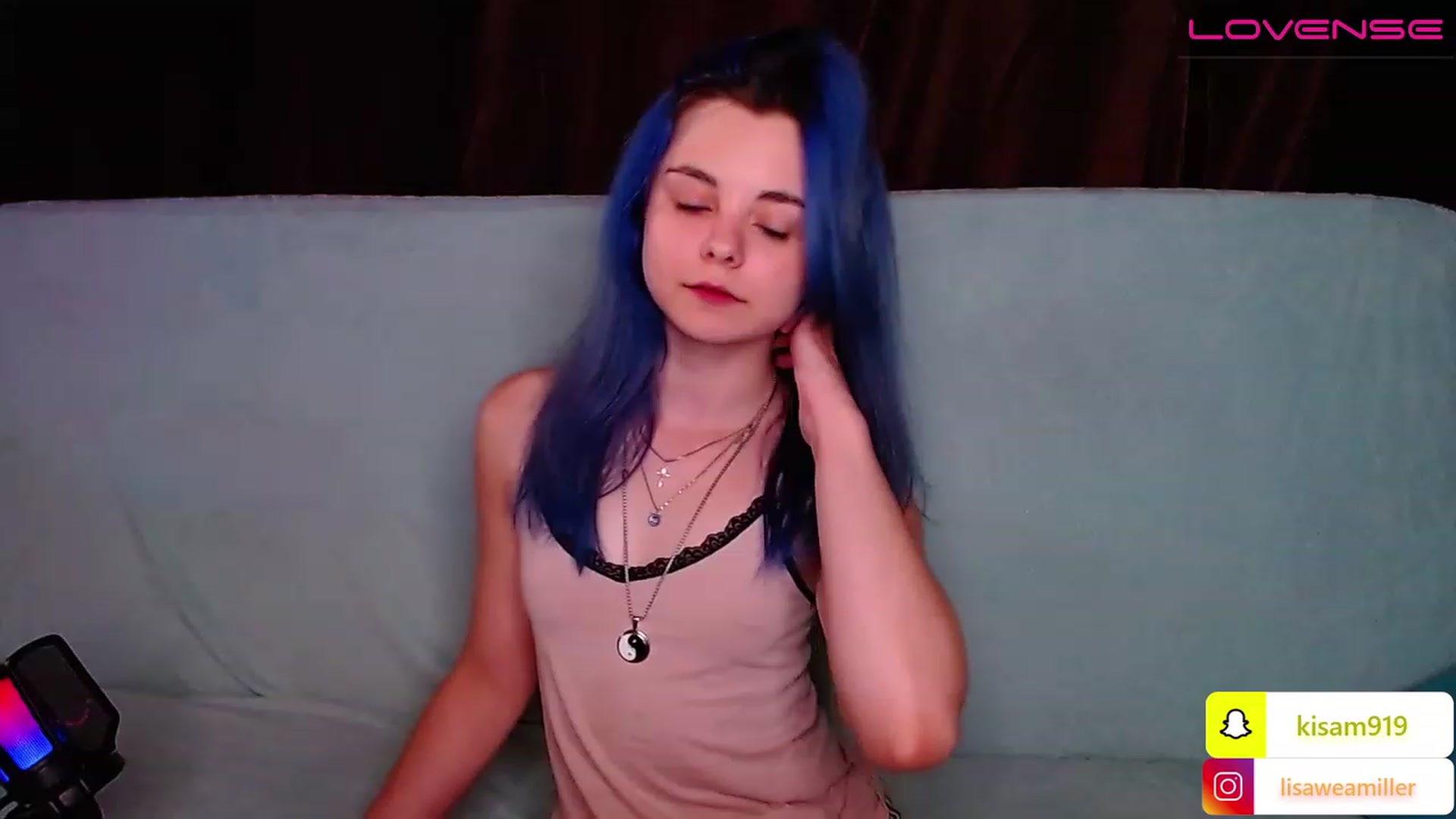 Gallery image thumbnail from LisaOnline's myfreecams stream on, 07/14/2023, 15:40 image 14 of 20