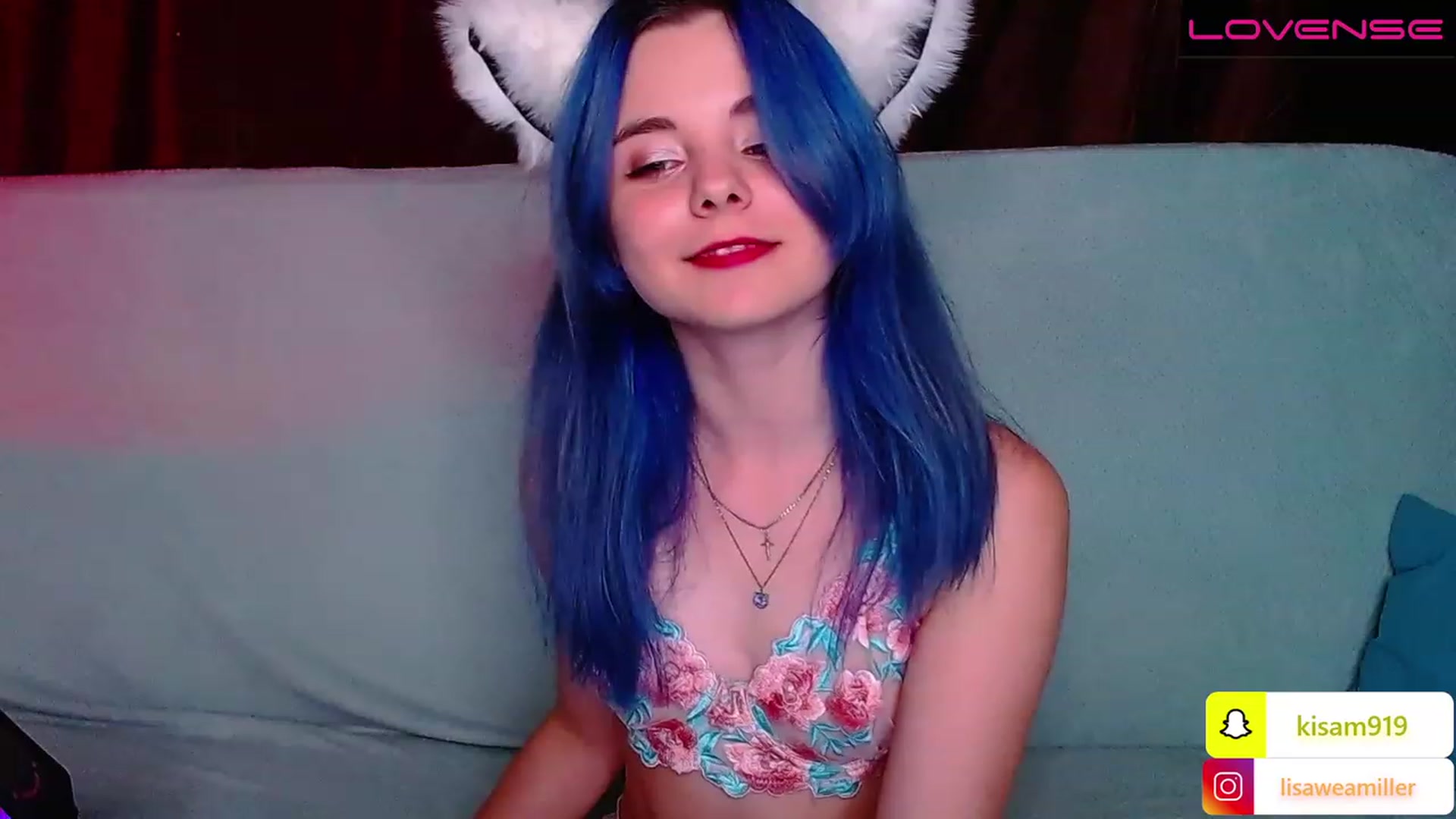 Gallery image thumbnail from LisaOnline's myfreecams stream on, 07/17/2023, 16:42 image 8 of 20