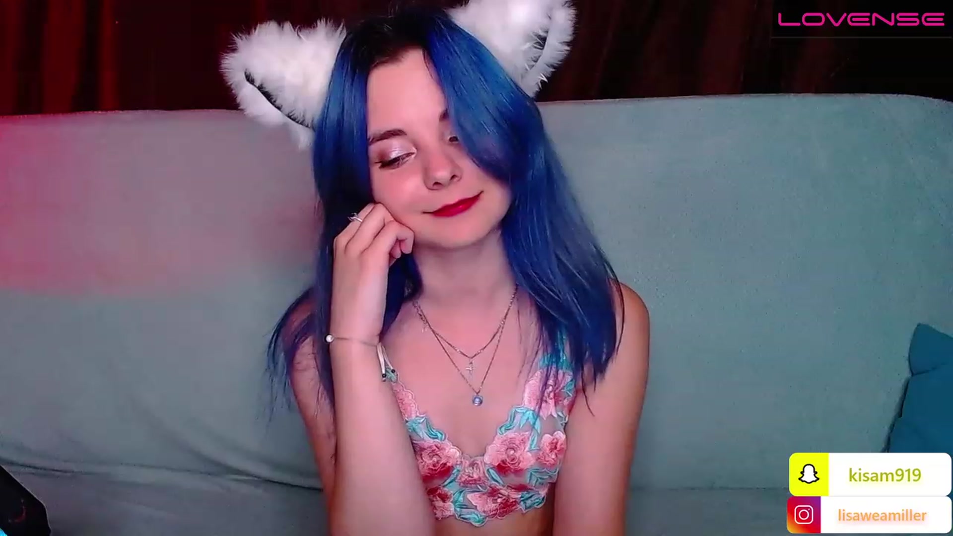 Gallery image thumbnail from LisaOnline's myfreecams stream on, 07/17/2023, 16:42 image 9 of 20