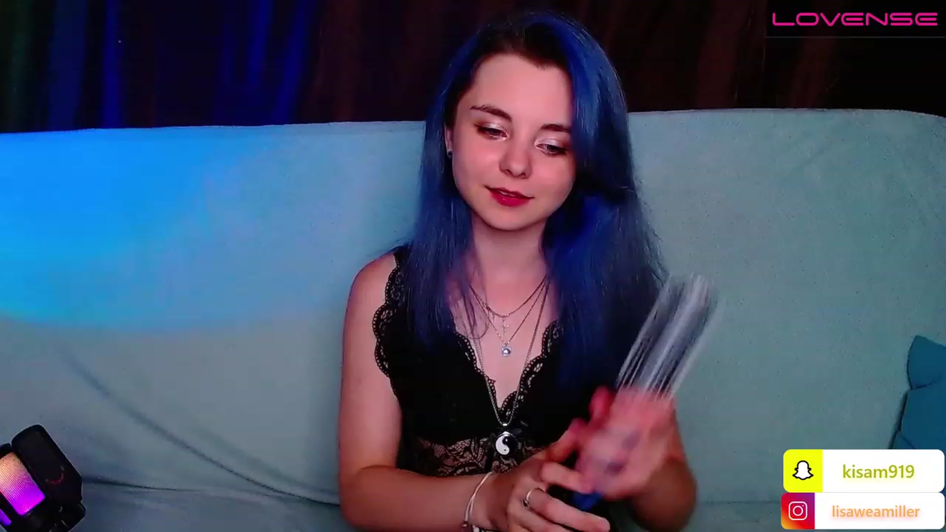 Gallery image thumbnail from LisaOnline's myfreecams stream on, 07/17/2023, 18:01 image 4 of 20
