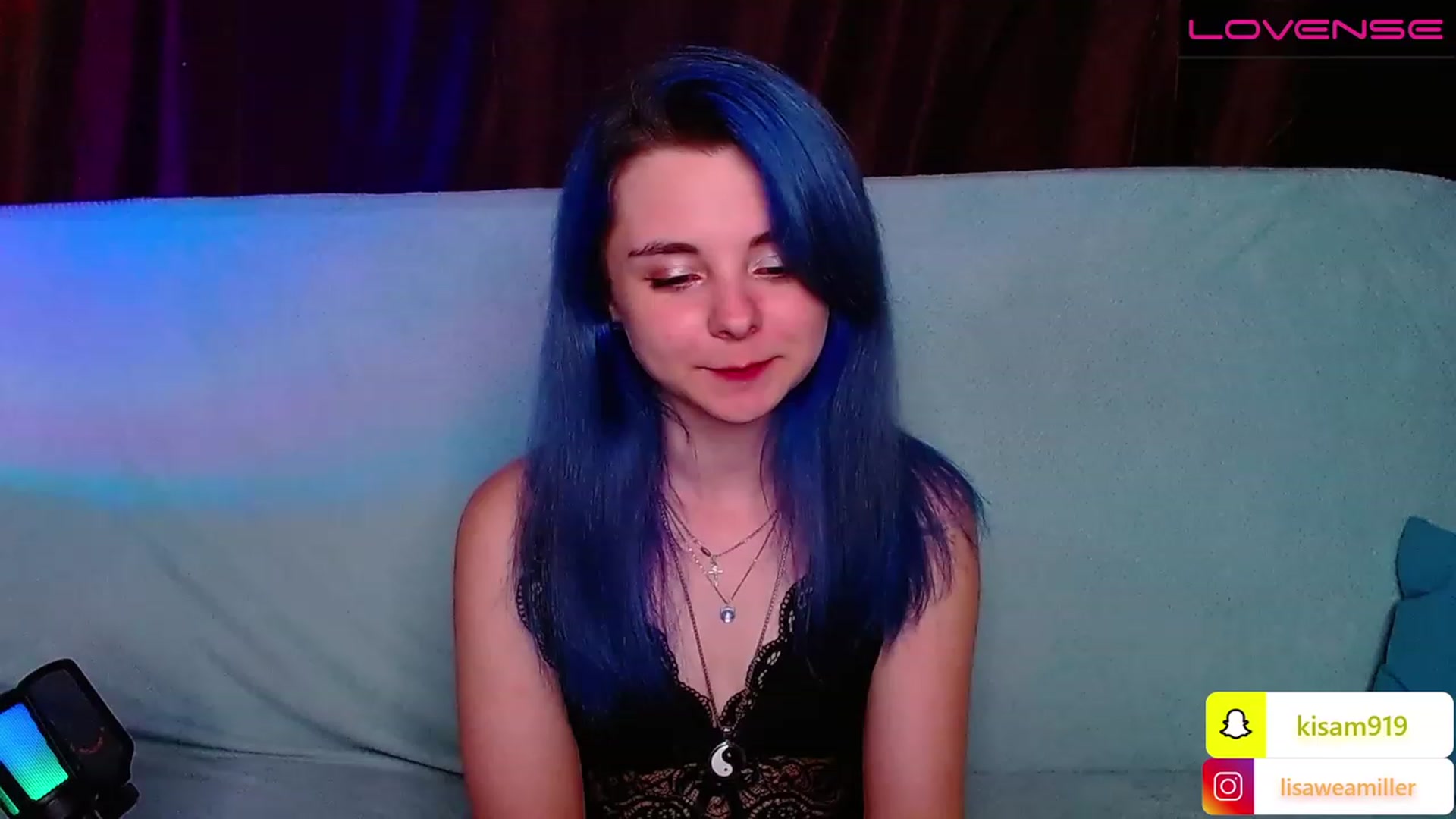 Gallery image thumbnail from LisaOnline's myfreecams stream on, 07/17/2023, 18:01 image 13 of 20