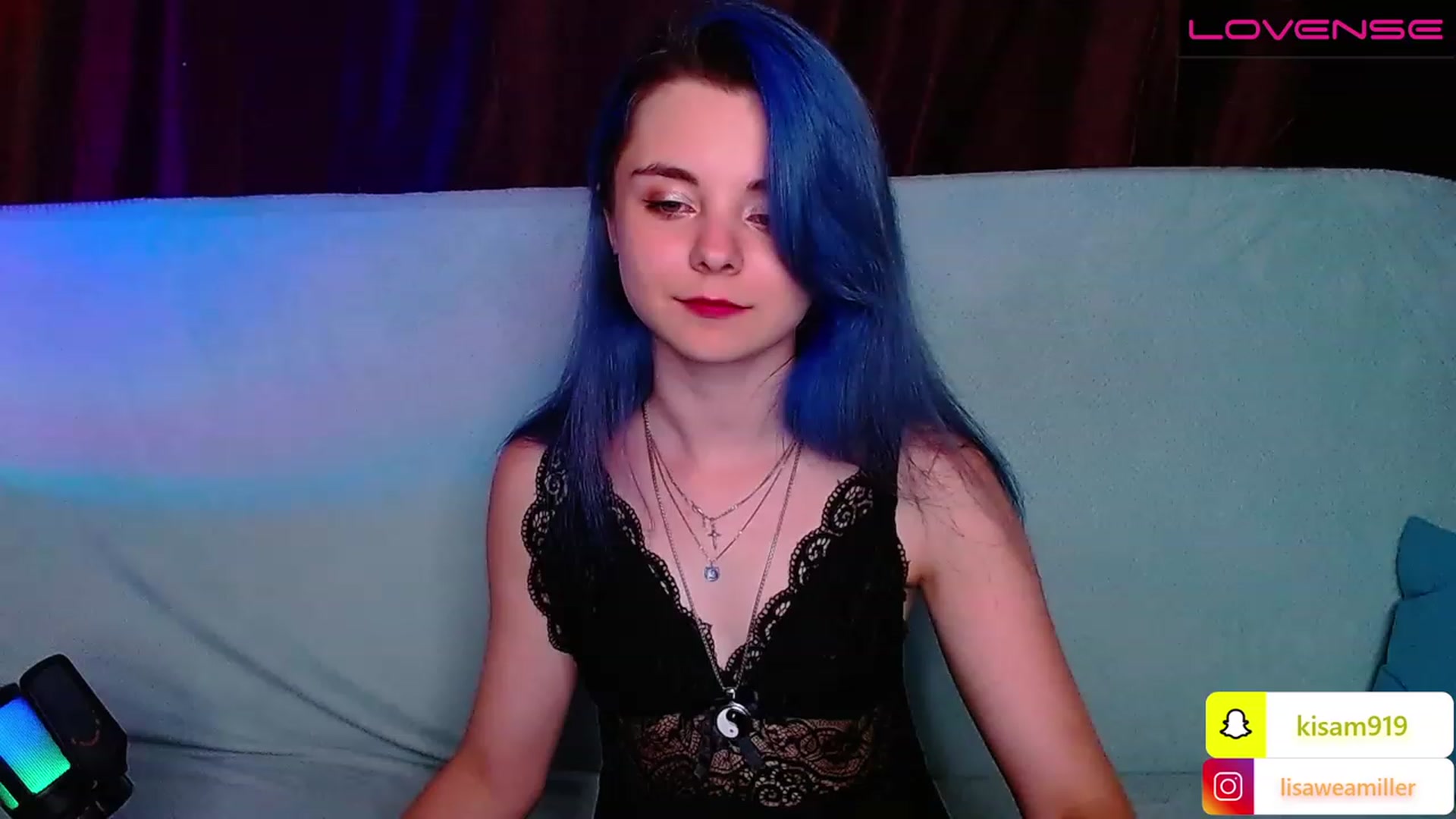 Gallery image thumbnail from LisaOnline's myfreecams stream on, 07/17/2023, 18:01 image 6 of 20