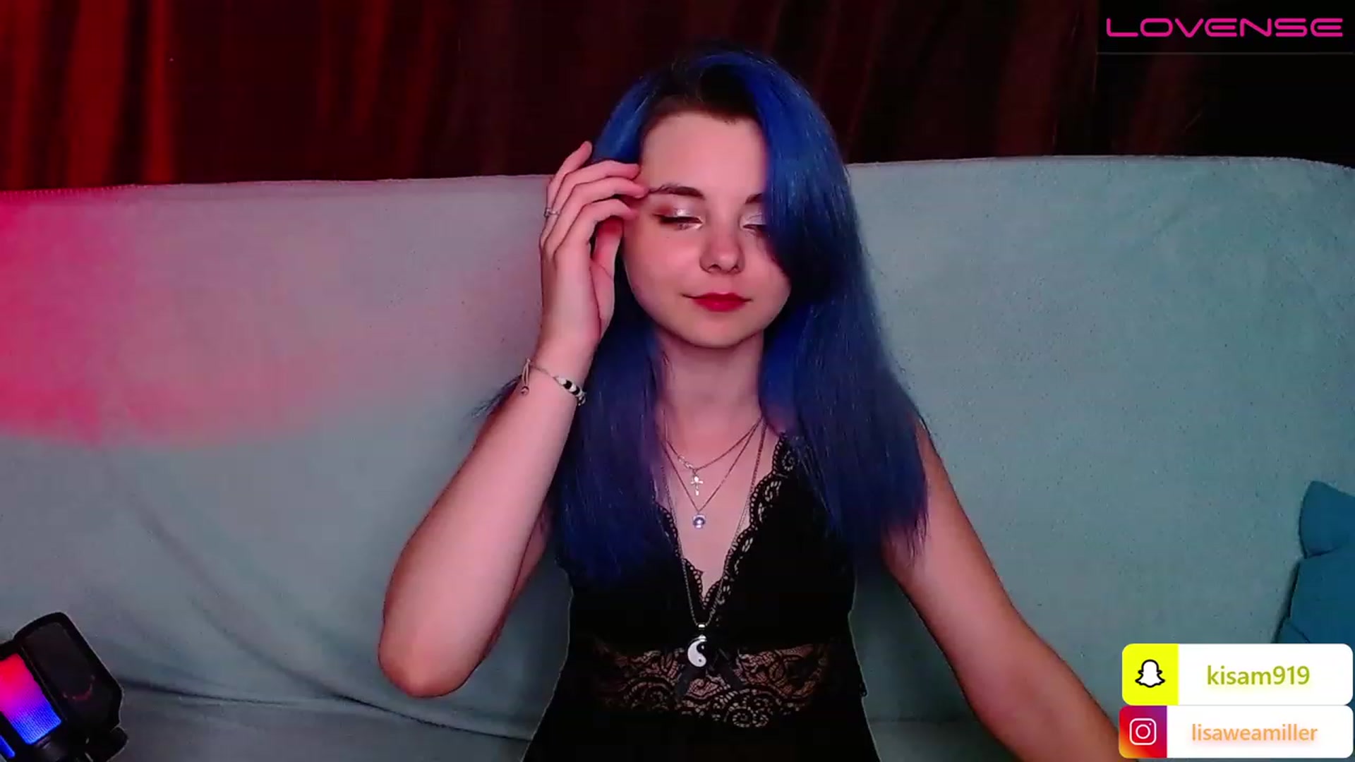Gallery image thumbnail from LisaOnline's myfreecams stream on, 07/17/2023, 18:01 image 15 of 20
