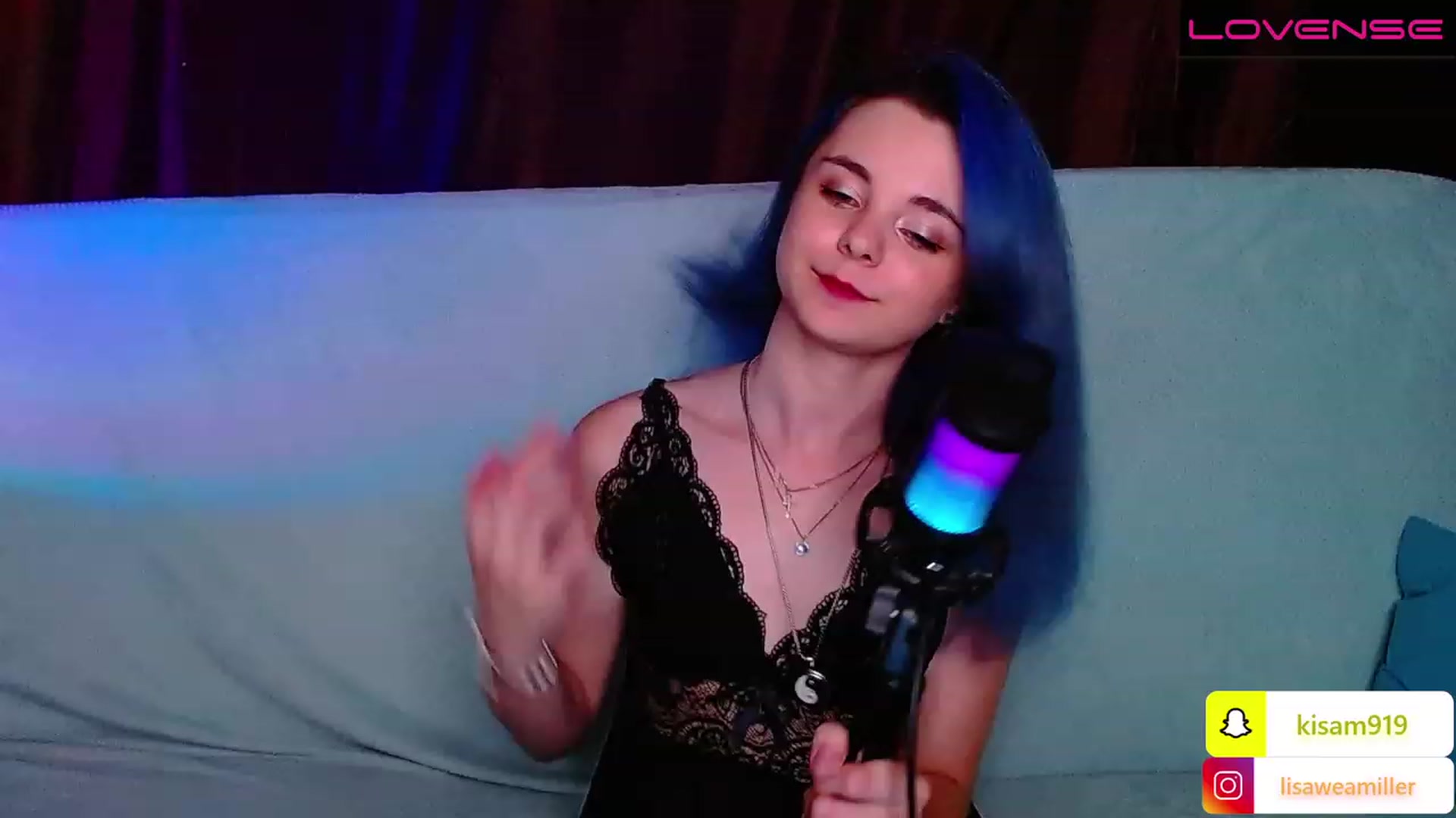 Gallery image thumbnail from LisaOnline's myfreecams stream on, 07/17/2023, 18:01 image 20 of 20