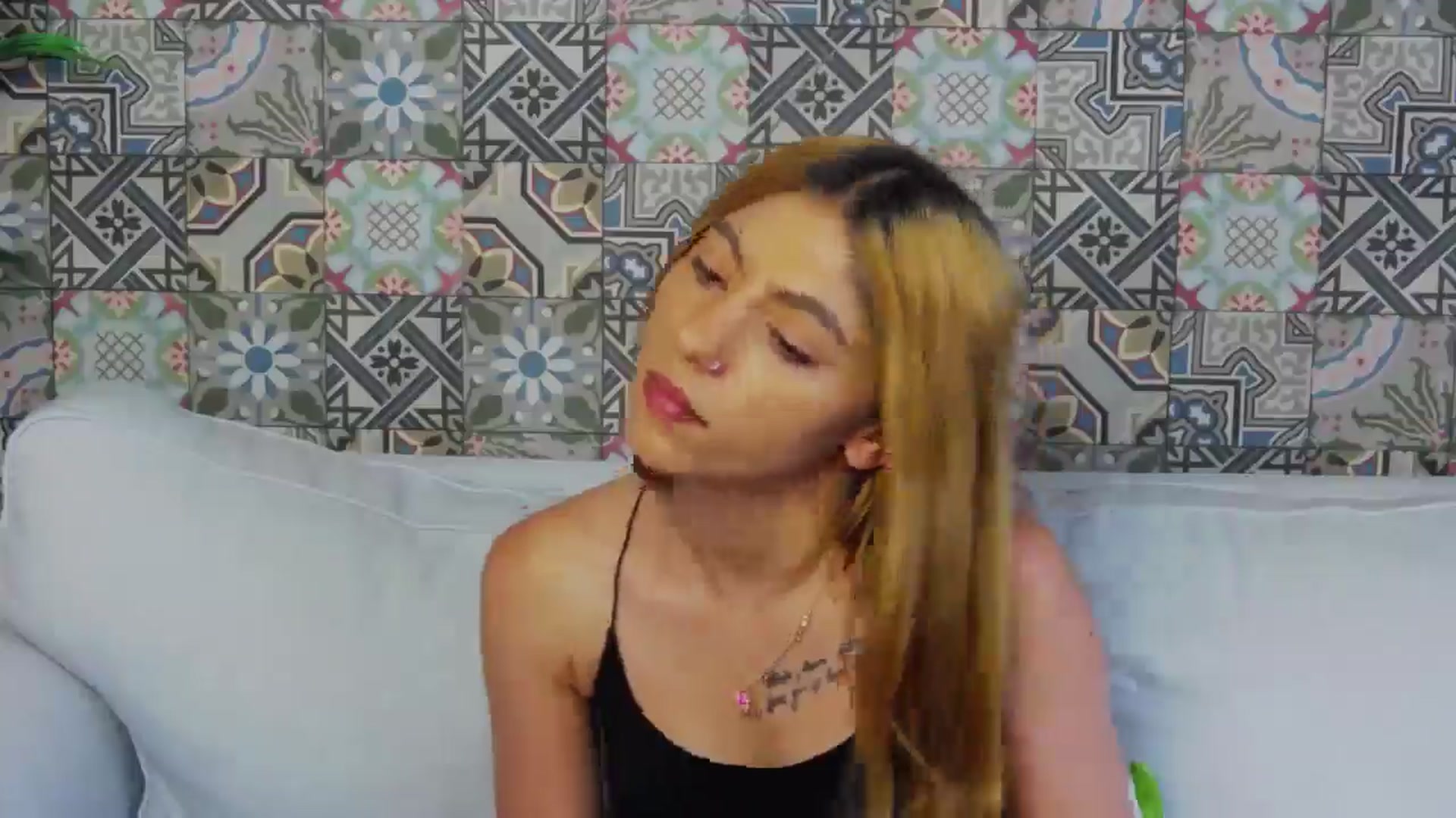 Gallery image thumbnail from Lisa_K's myfreecams stream on, 09/25/2024, 15:43 image 7 of 20