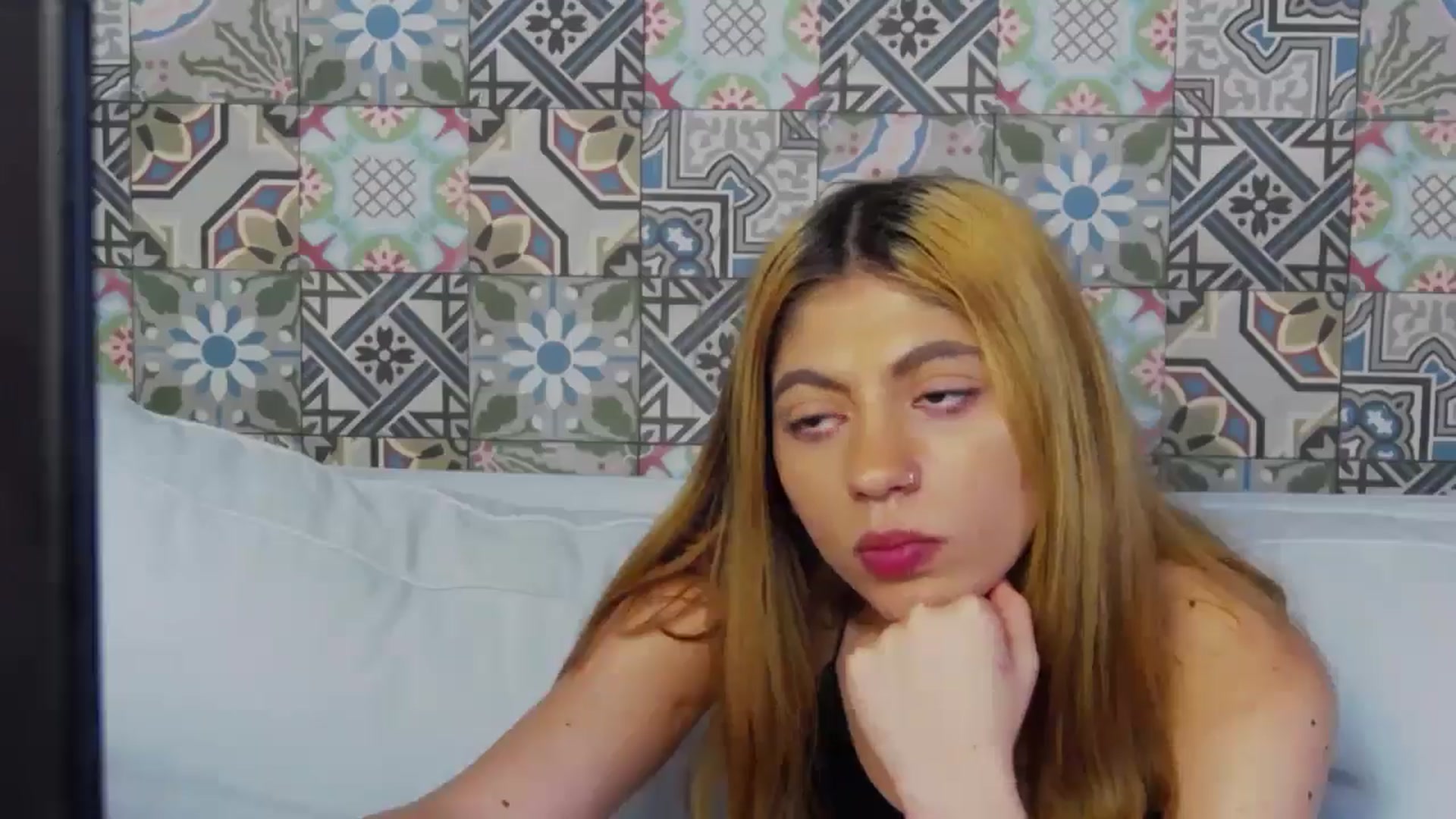 Gallery image thumbnail from Lisa_K's myfreecams stream on, 09/25/2024, 15:43 image 14 of 20