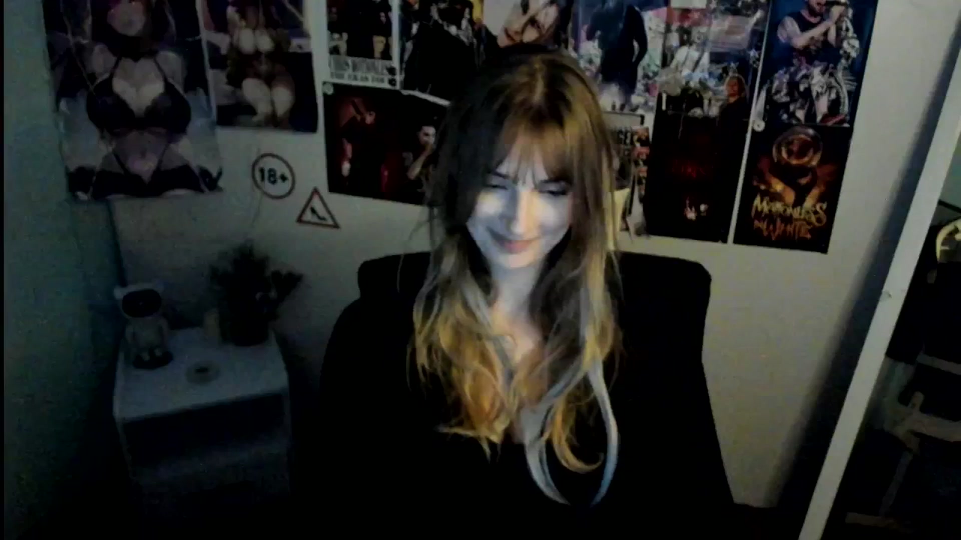 Gallery image thumbnail from Lisa_Star_'s myfreecams stream on, 10/25/2025, 10:07 image 11 of 20