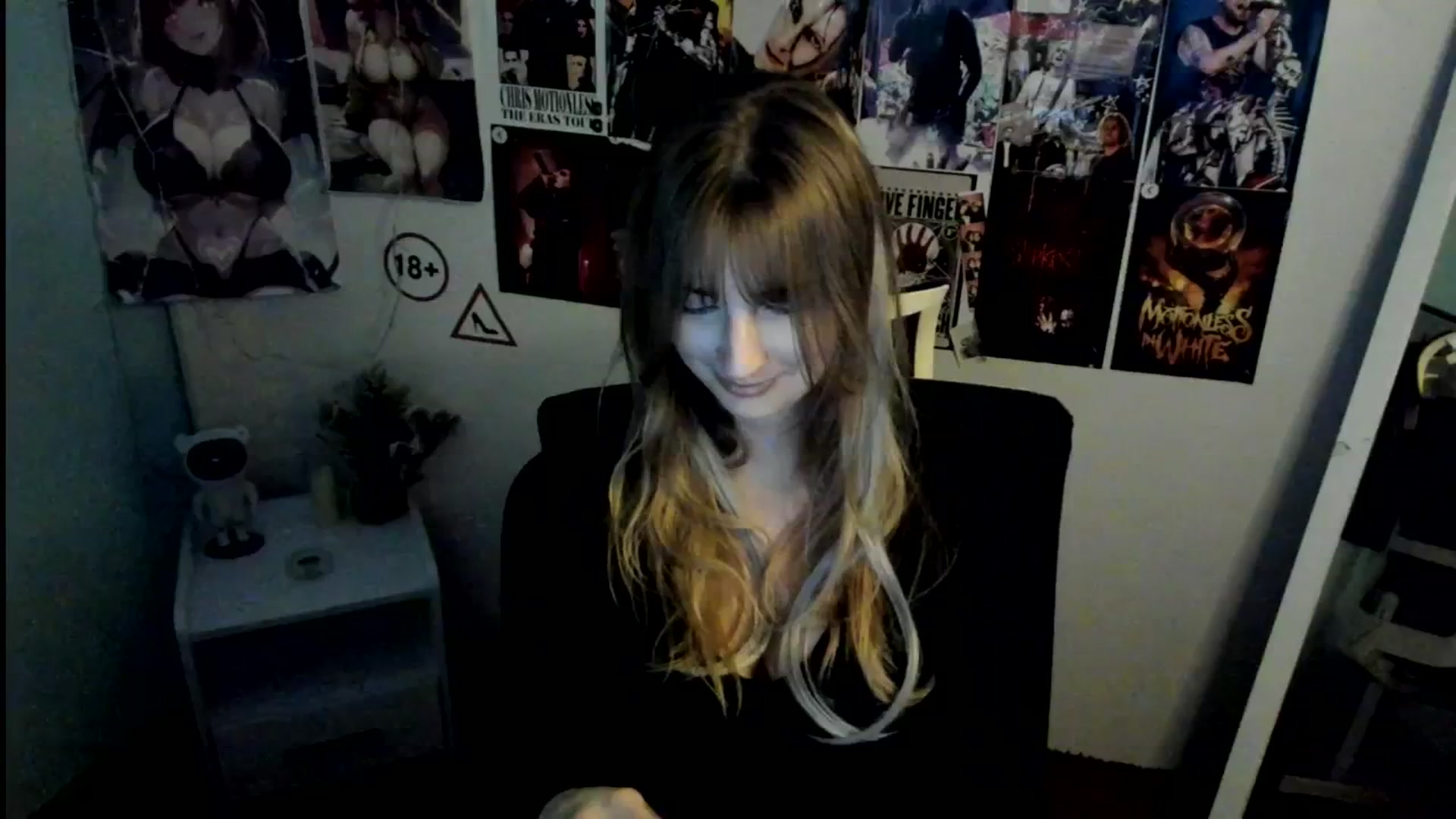 Gallery image thumbnail from Lisa_Star_'s myfreecams stream on, 10/25/2025, 10:07 image 6 of 20