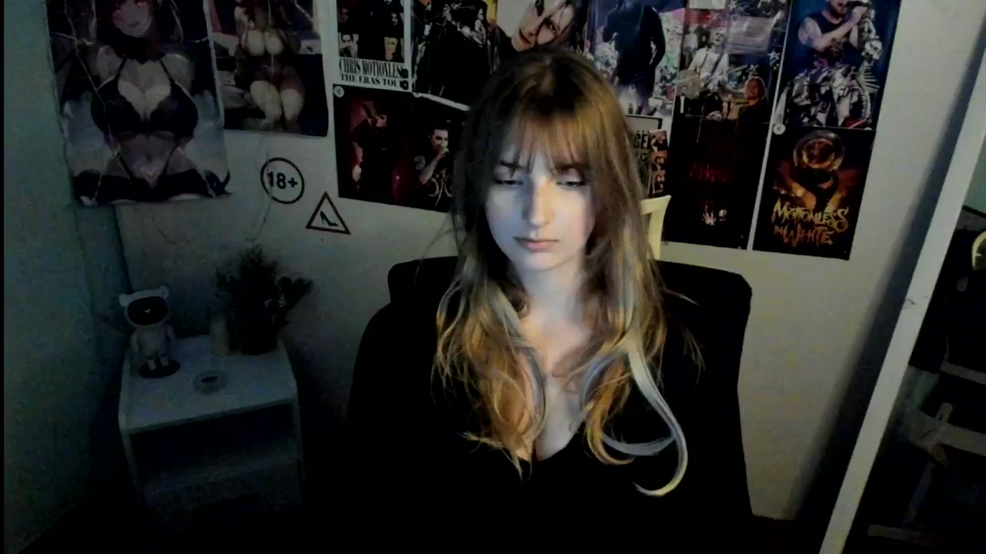 Gallery image thumbnail from Lisa_Star_'s myfreecams stream on, 10/25/2025, 10:07 image 15 of 20