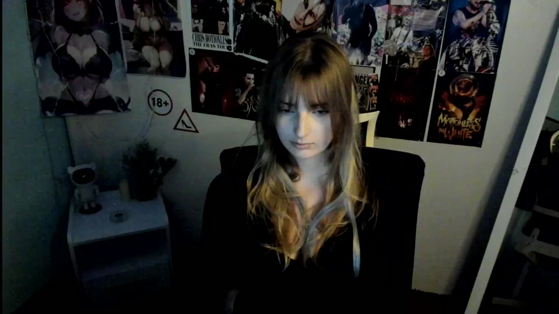 Gallery image thumbnail from Lisa_Star_'s myfreecams stream on, 10/25/2025, 10:07 image 18 of 20