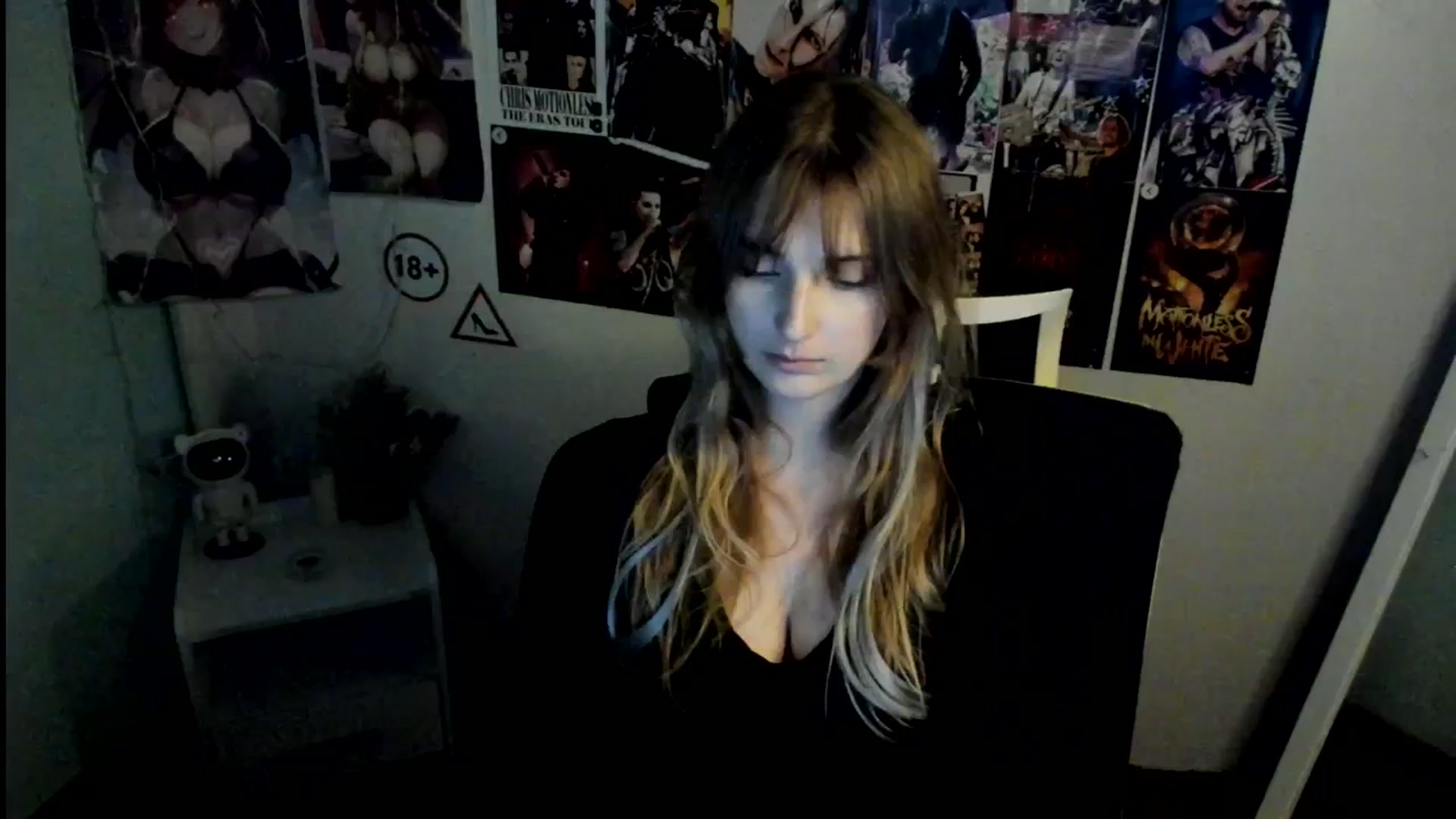 Gallery image thumbnail from Lisa_Star_'s myfreecams stream on, 10/25/2025, 12:54 image 19 of 20