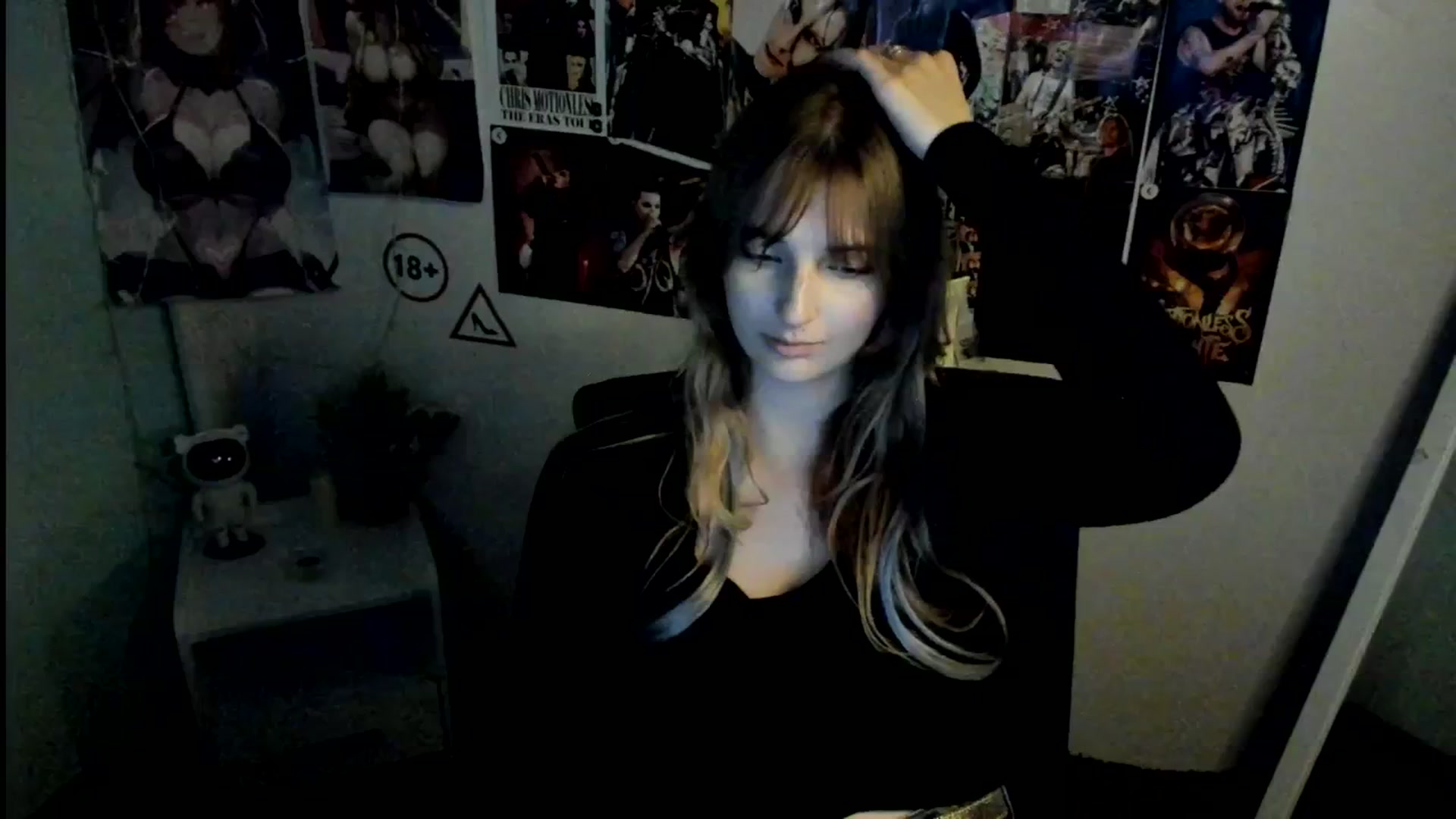 Gallery image thumbnail from Lisa_Star_'s myfreecams stream on, 10/25/2025, 12:54 image 8 of 20