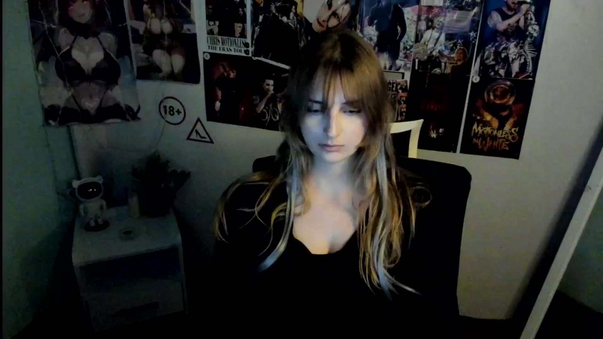 Gallery image thumbnail from Lisa_Star_'s myfreecams stream on, 10/25/2025, 12:54 image 6 of 20