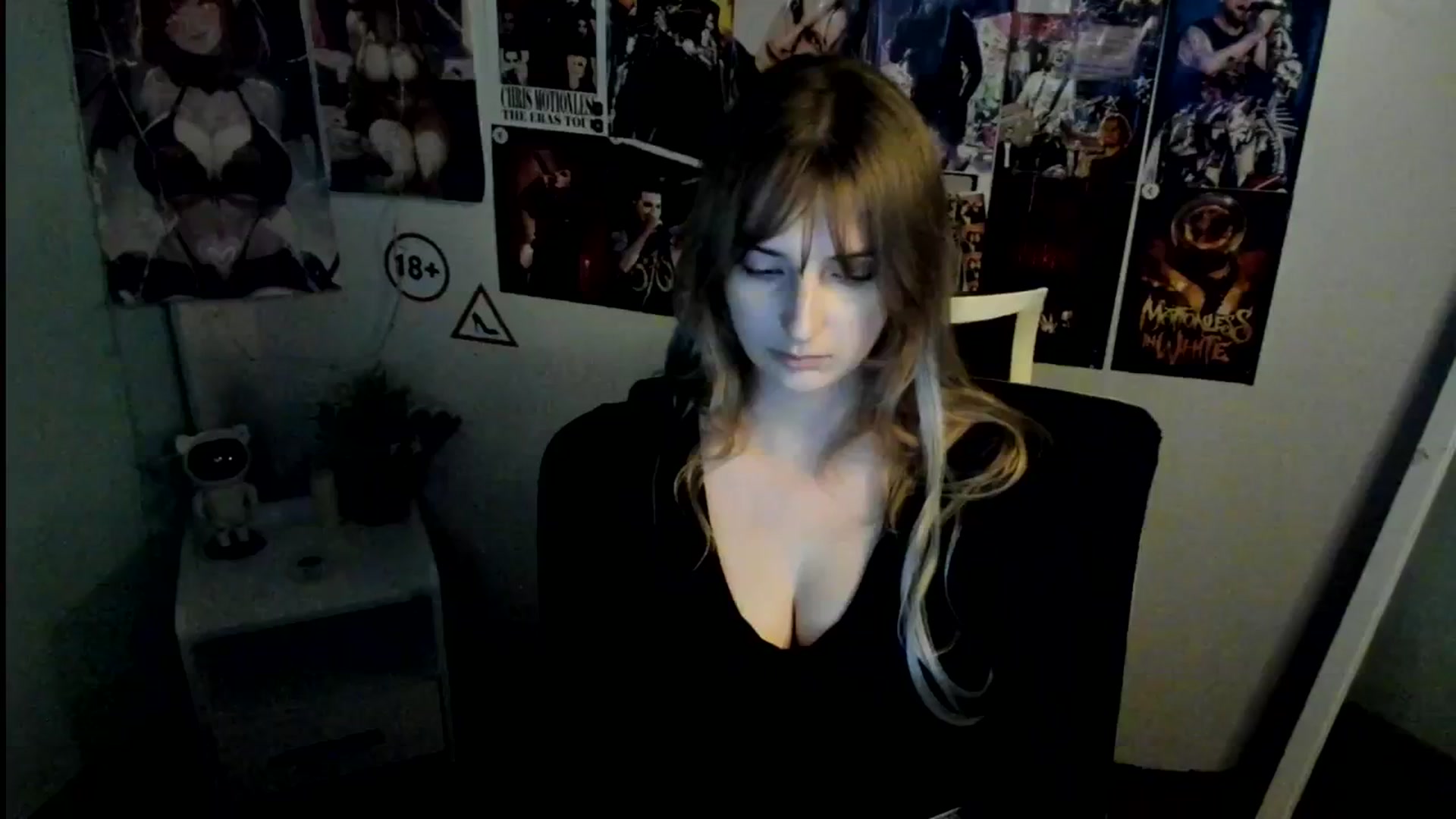Gallery image thumbnail from Lisa_Star_'s myfreecams stream on, 10/25/2025, 12:54 image 16 of 20