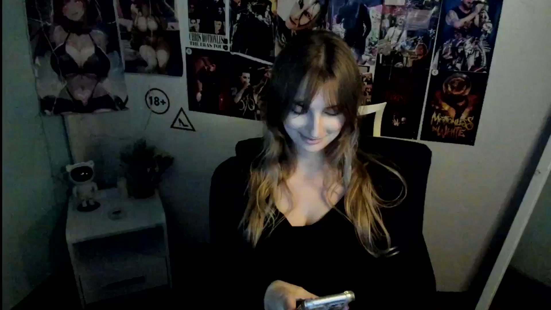 Gallery image thumbnail from Lisa_Star_'s myfreecams stream on, 10/25/2025, 12:54 image 1 of 20