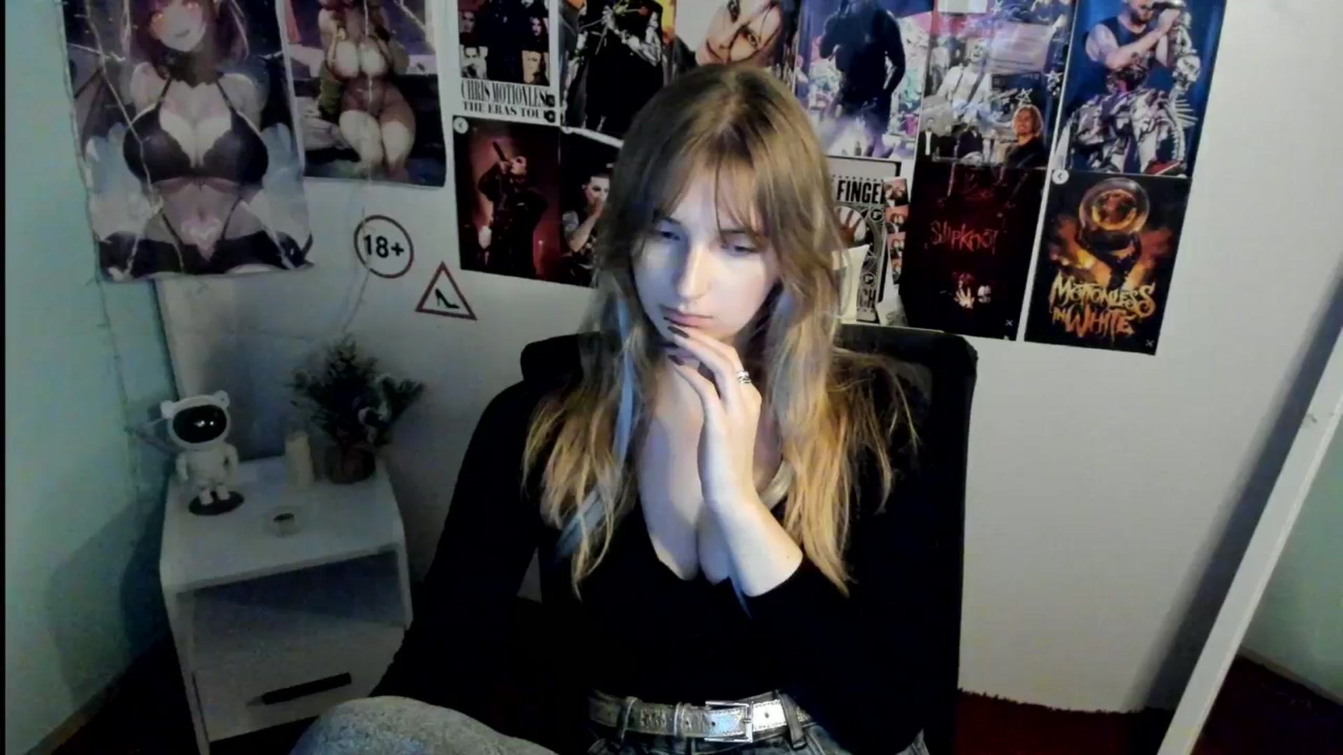 Gallery image thumbnail from Lisa_Star_'s myfreecams stream on, 10/25/2025, 14:08 image 19 of 20