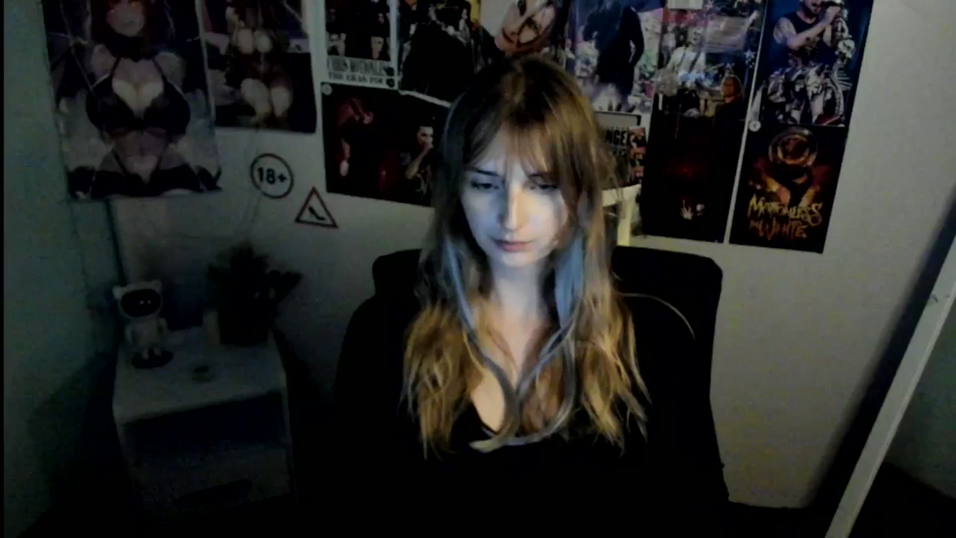 Gallery image thumbnail from Lisa_Star_'s myfreecams stream on, 10/25/2025, 14:08 image 3 of 20