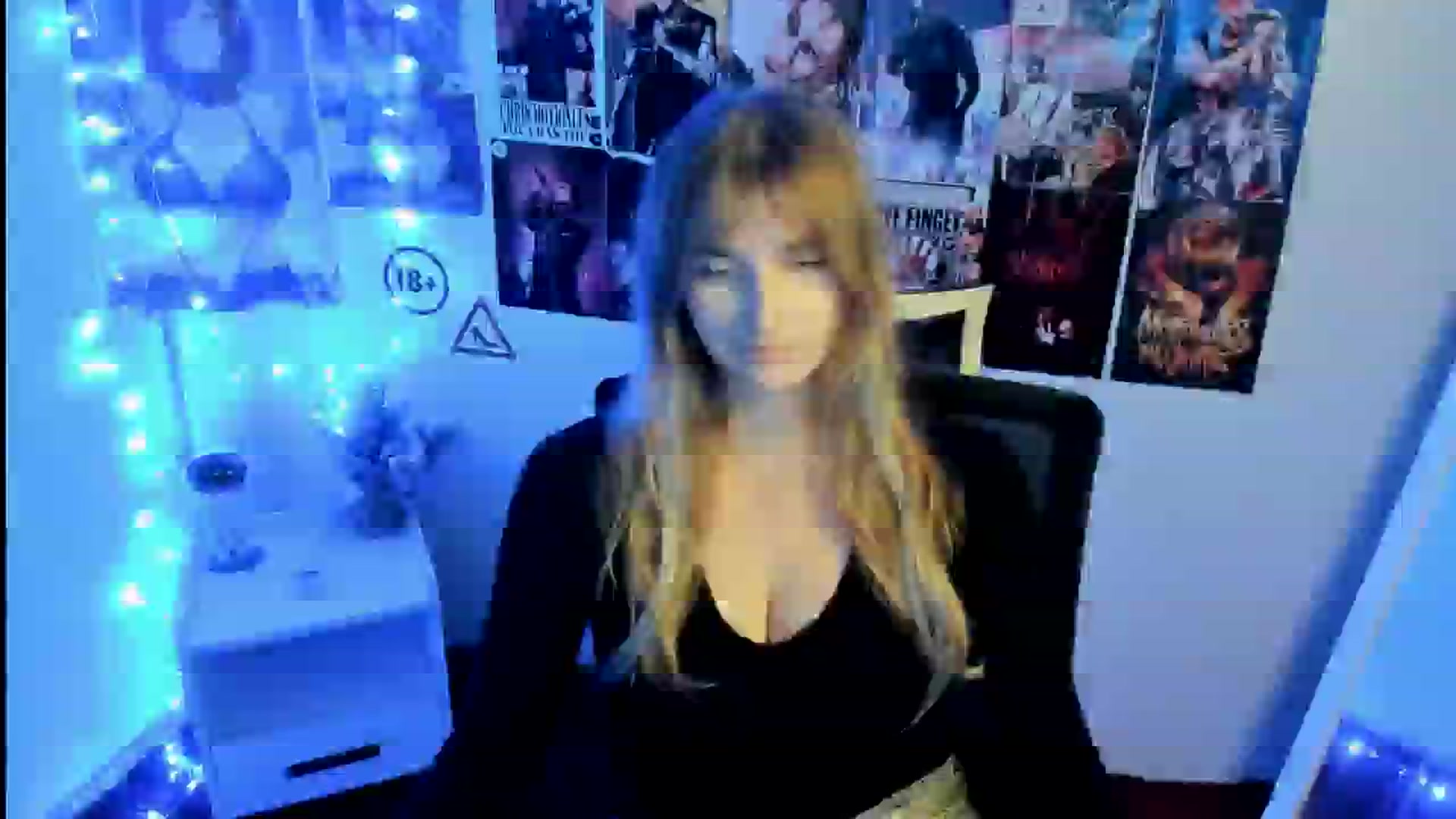 Gallery image thumbnail from Lisa_Star_'s myfreecams stream on, 10/25/2025, 15:03 image 16 of 20