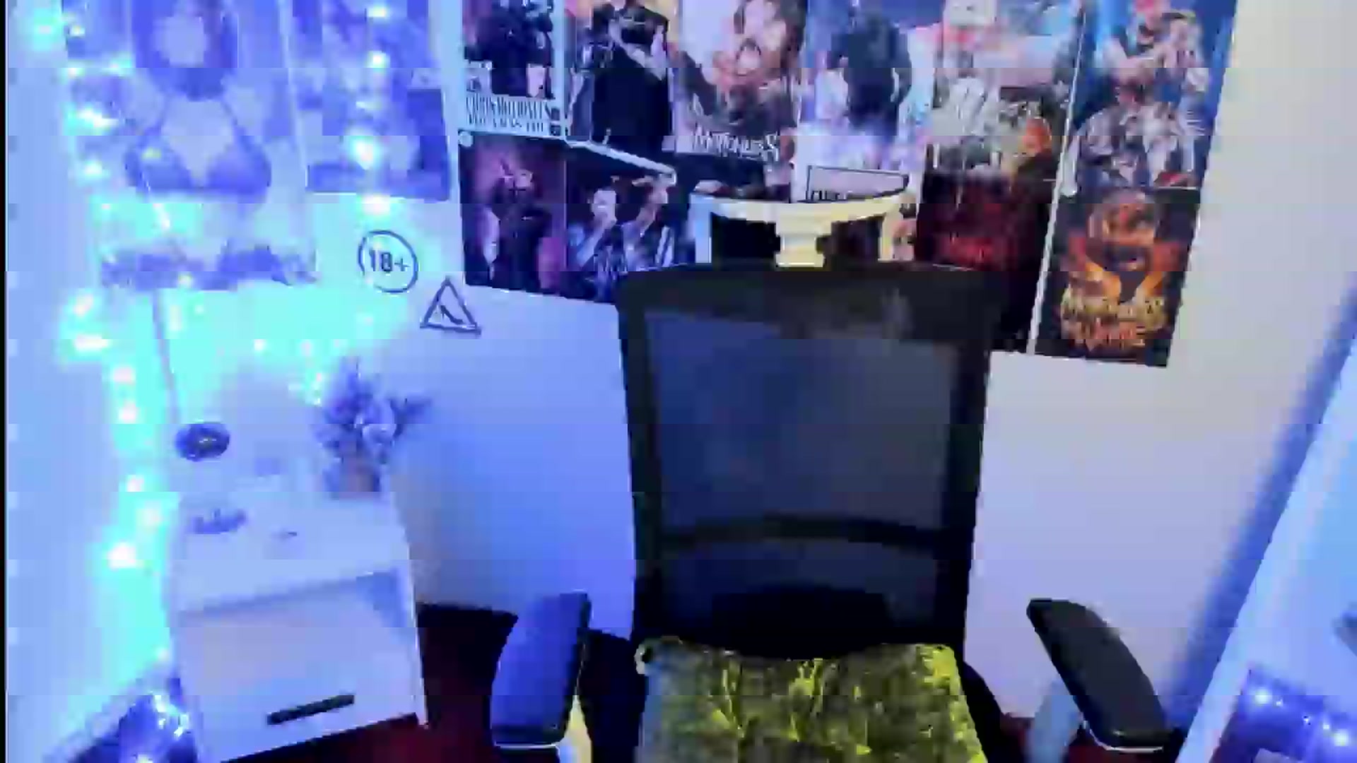 Gallery image thumbnail from Lisa_Star_'s myfreecams stream on, 10/25/2025, 15:03 image 19 of 20