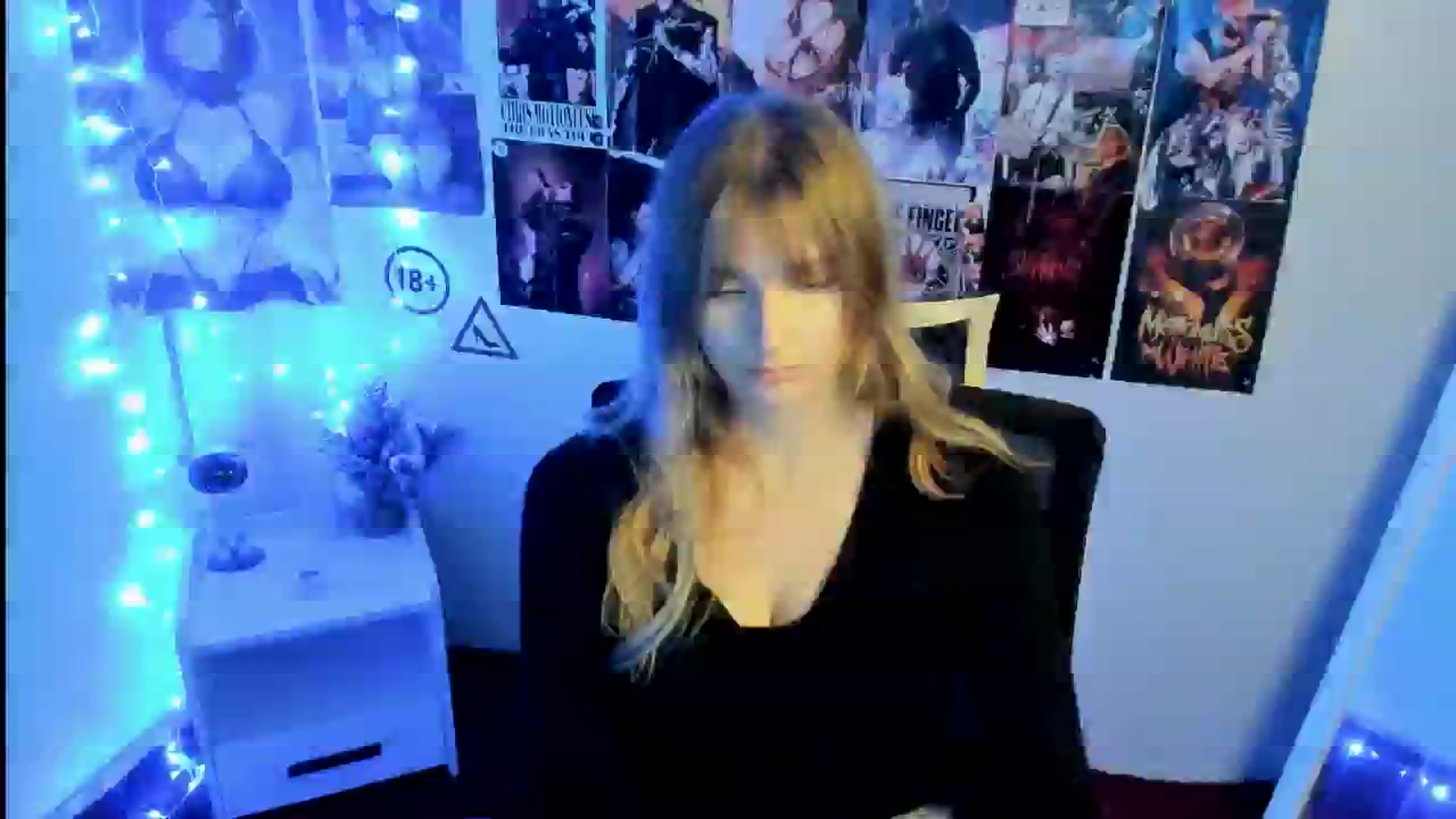 Gallery image thumbnail from Lisa_Star_'s myfreecams stream on, 10/25/2025, 15:03 image 2 of 20
