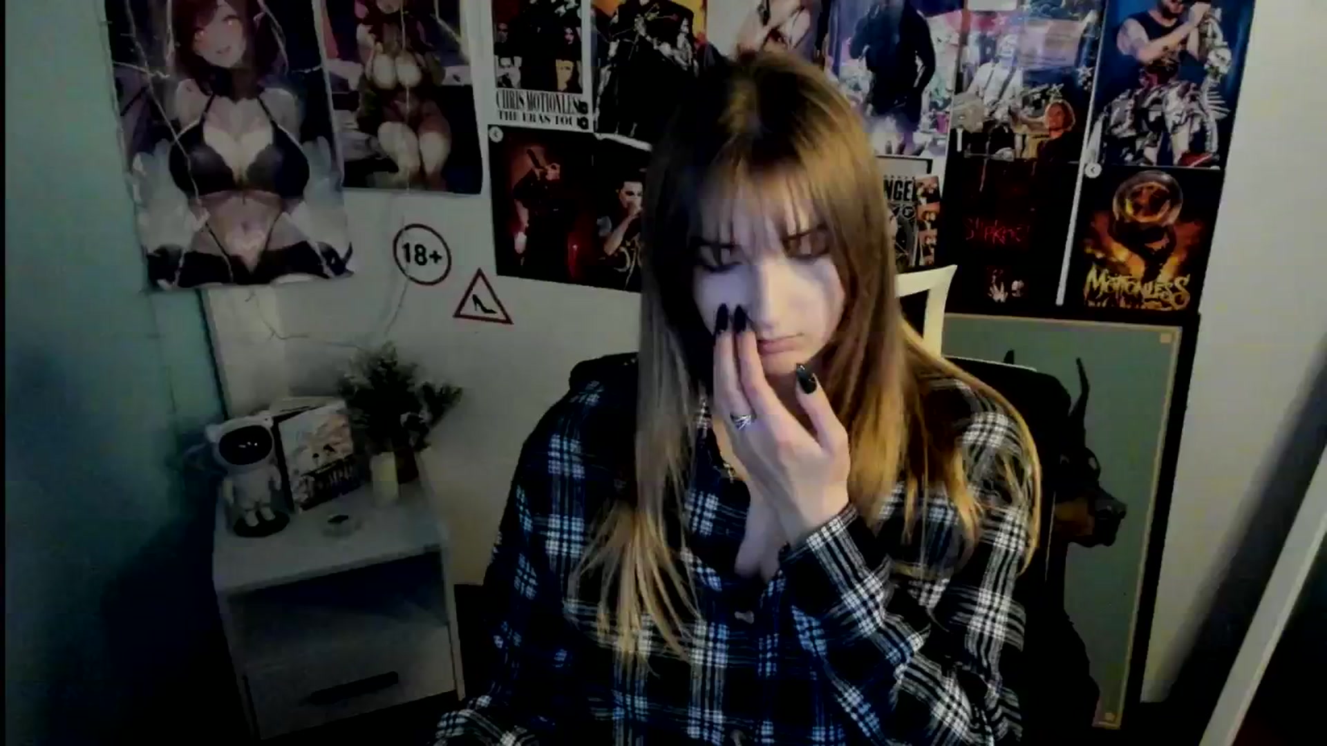 Gallery image thumbnail from Lisa_Star_'s myfreecams stream on, 10/26/2025, 13:43 image 5 of 20