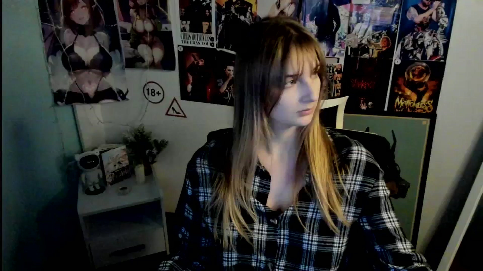 Gallery image thumbnail from Lisa_Star_'s myfreecams stream on, 10/26/2025, 13:43 image 2 of 20