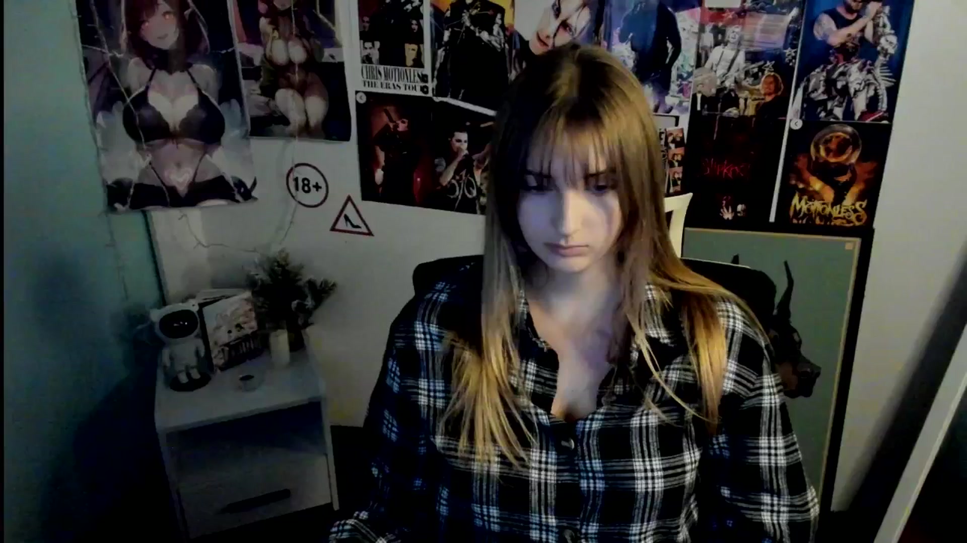 Gallery image thumbnail from Lisa_Star_'s myfreecams stream on, 10/26/2025, 13:43 image 13 of 20