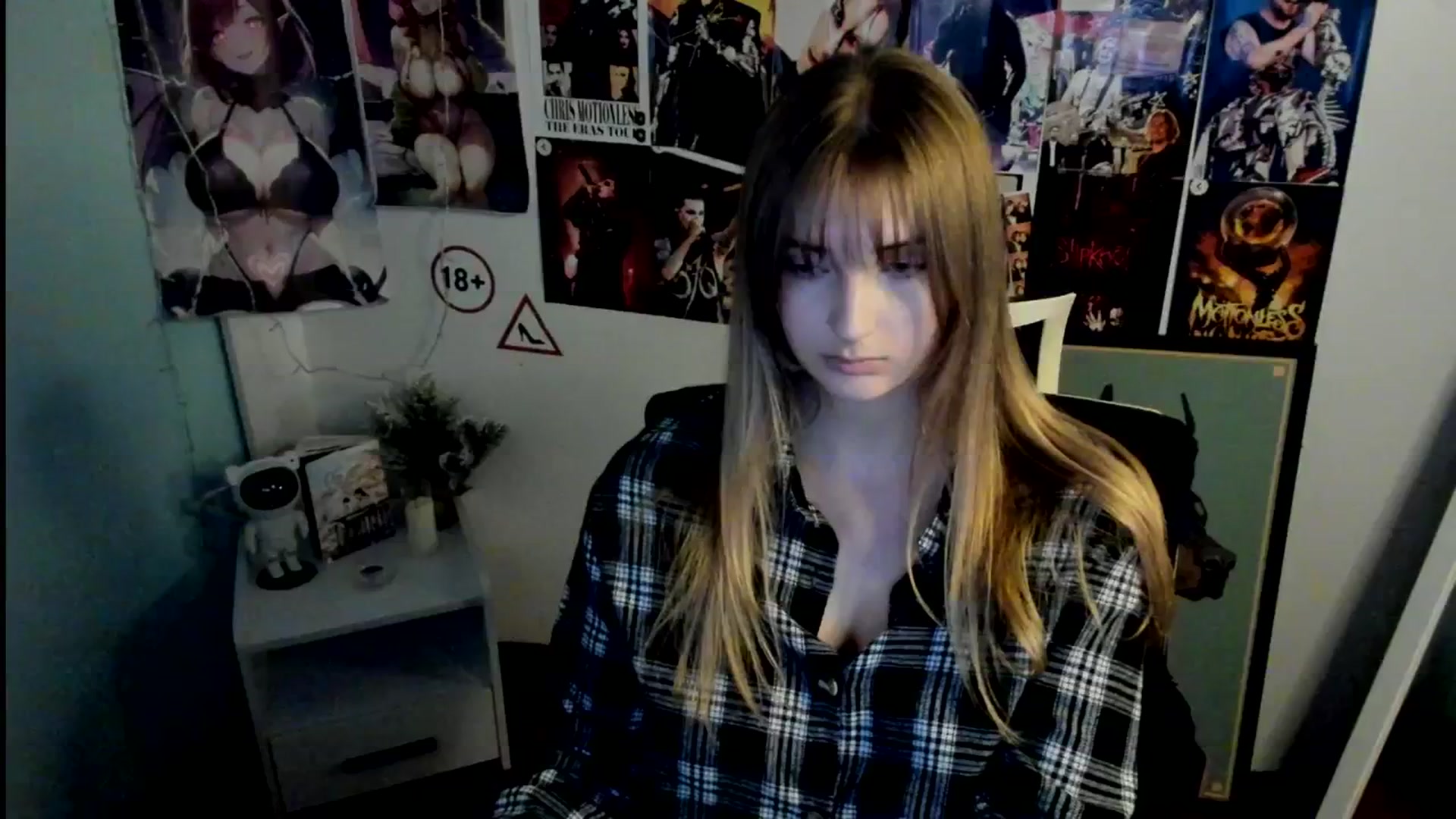 Gallery image thumbnail from Lisa_Star_'s myfreecams stream on, 10/26/2025, 13:43 image 6 of 20