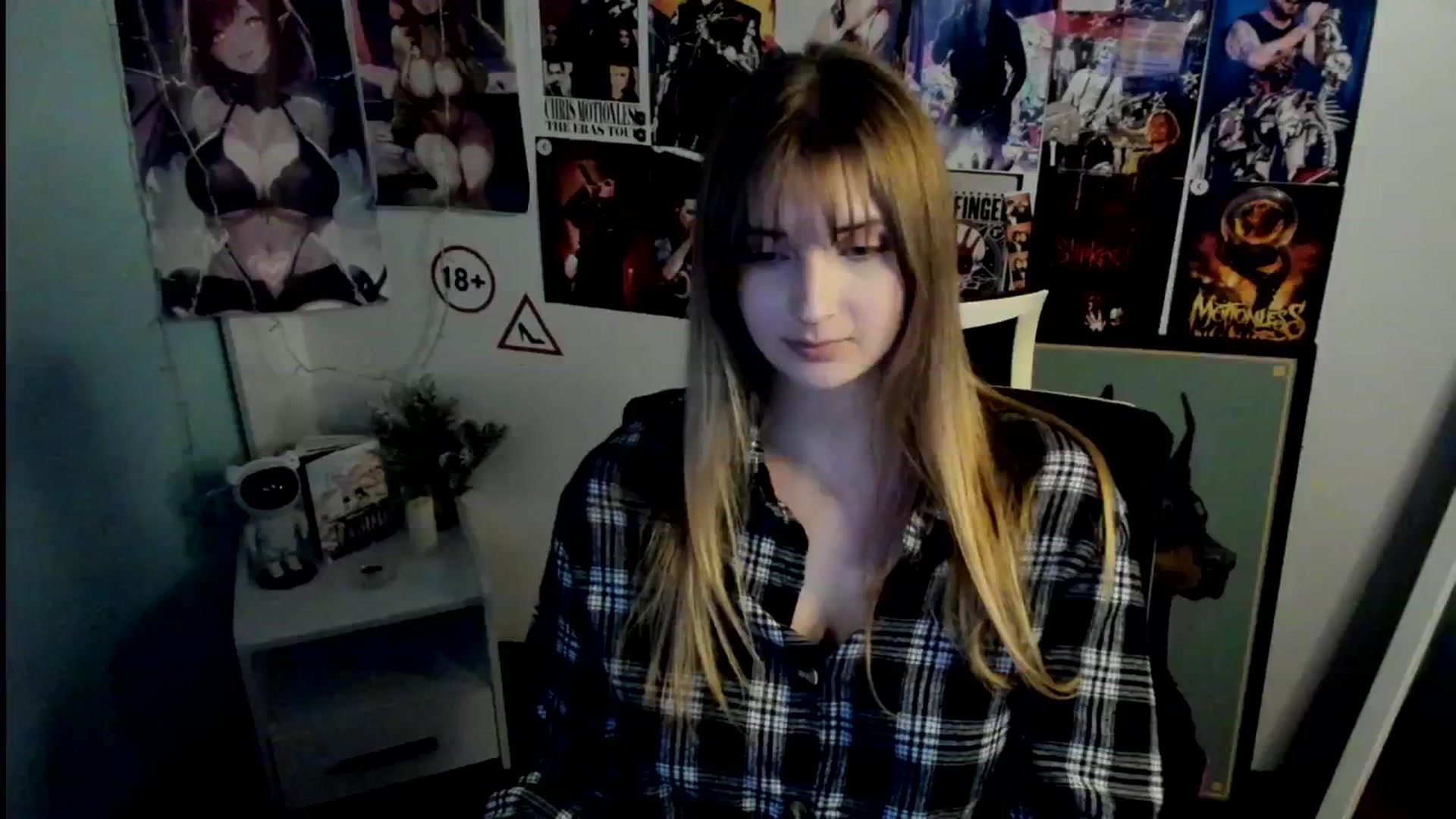Gallery image thumbnail from Lisa_Star_'s myfreecams stream on, 10/26/2025, 13:43 image 3 of 20