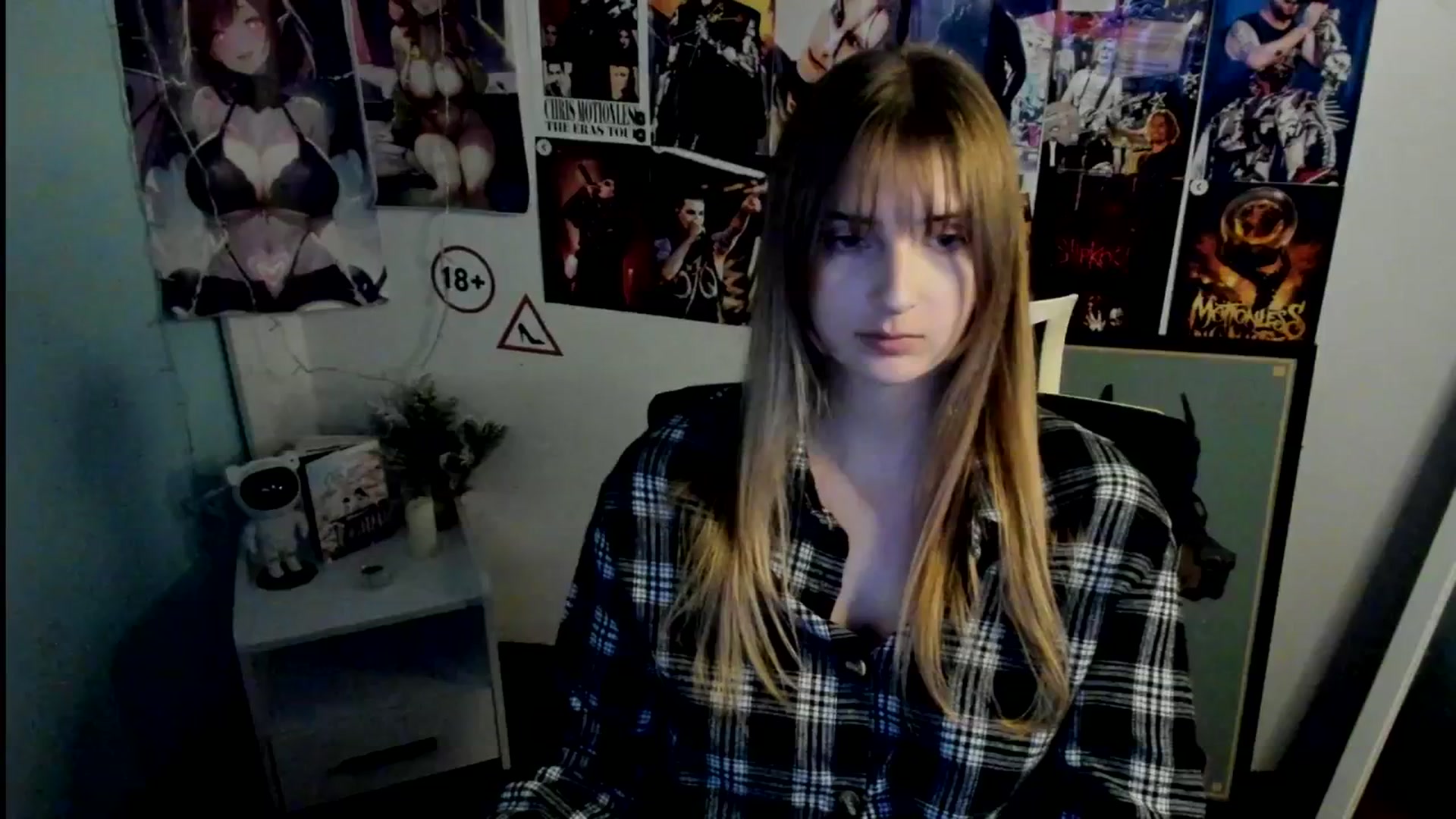 Gallery image thumbnail from Lisa_Star_'s myfreecams stream on, 10/26/2025, 13:43 image 8 of 20
