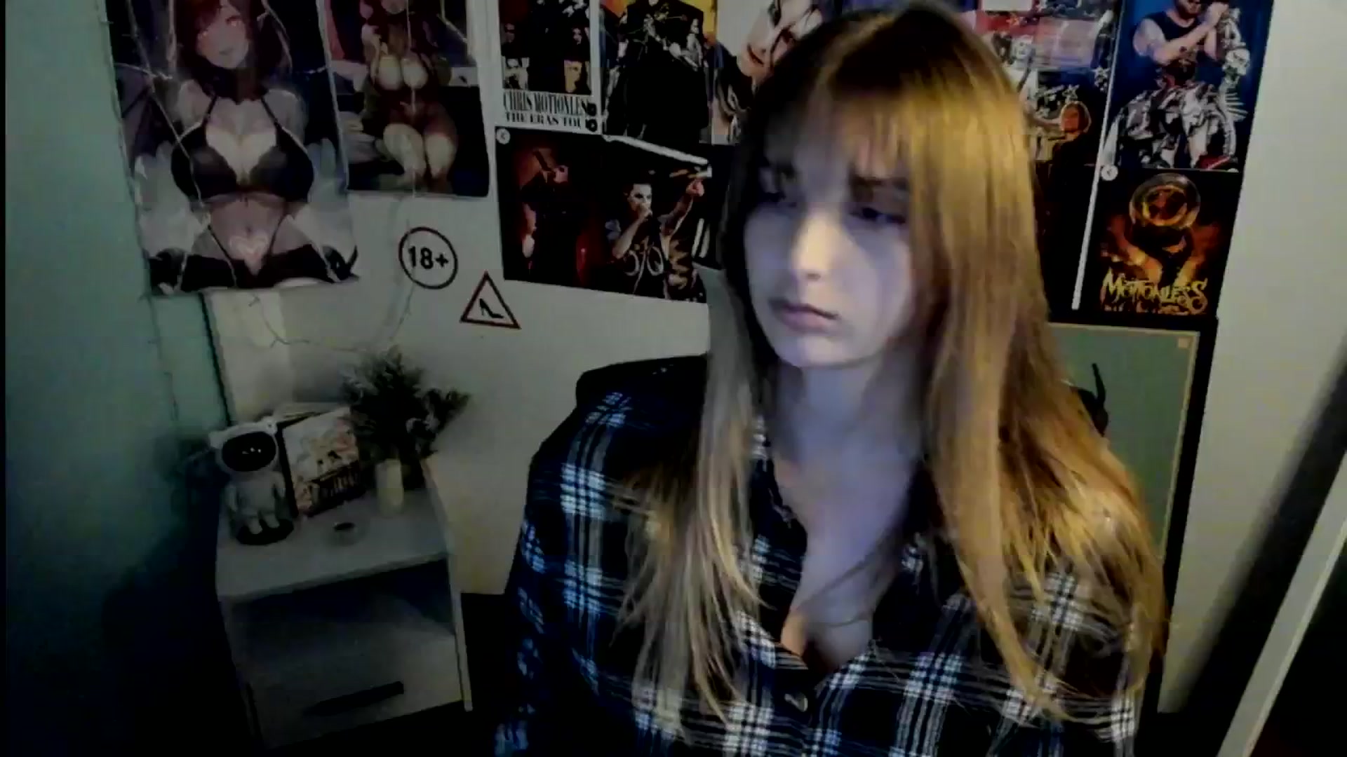Gallery image thumbnail from Lisa_Star_'s myfreecams stream on, 10/26/2025, 13:43 image 11 of 20