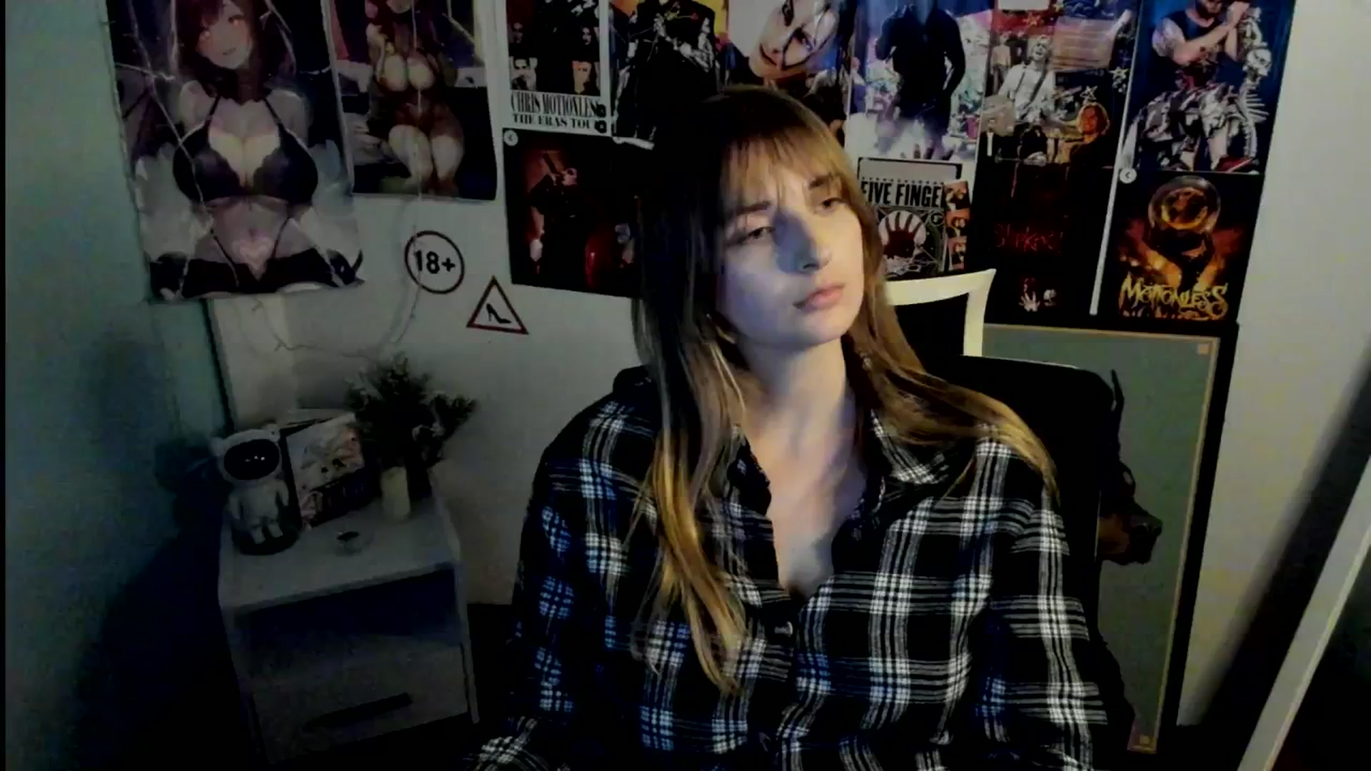 Gallery image thumbnail from Lisa_Star_'s myfreecams stream on, 10/26/2025, 17:07 image 13 of 20