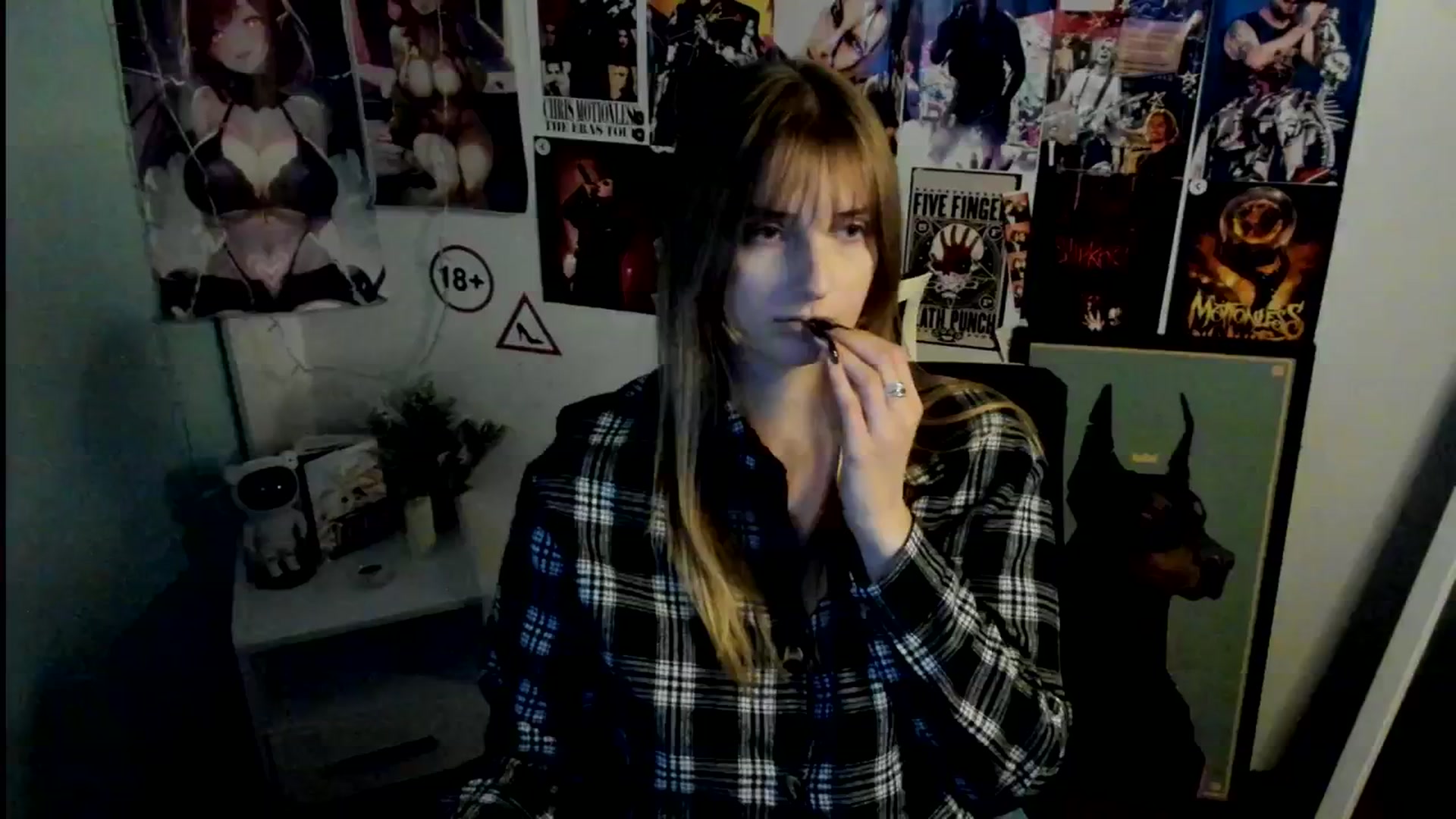 Gallery image thumbnail from Lisa_Star_'s myfreecams stream on, 10/26/2025, 17:07 image 1 of 20
