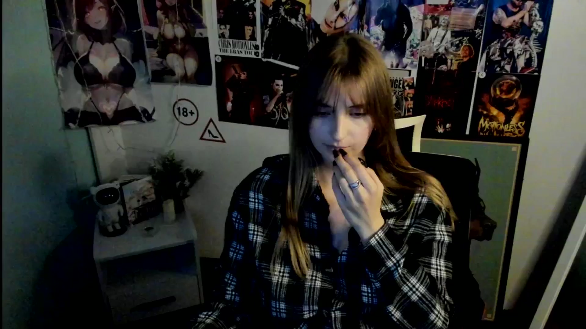 Gallery image thumbnail from Lisa_Star_'s myfreecams stream on, 10/26/2025, 17:07 image 12 of 20