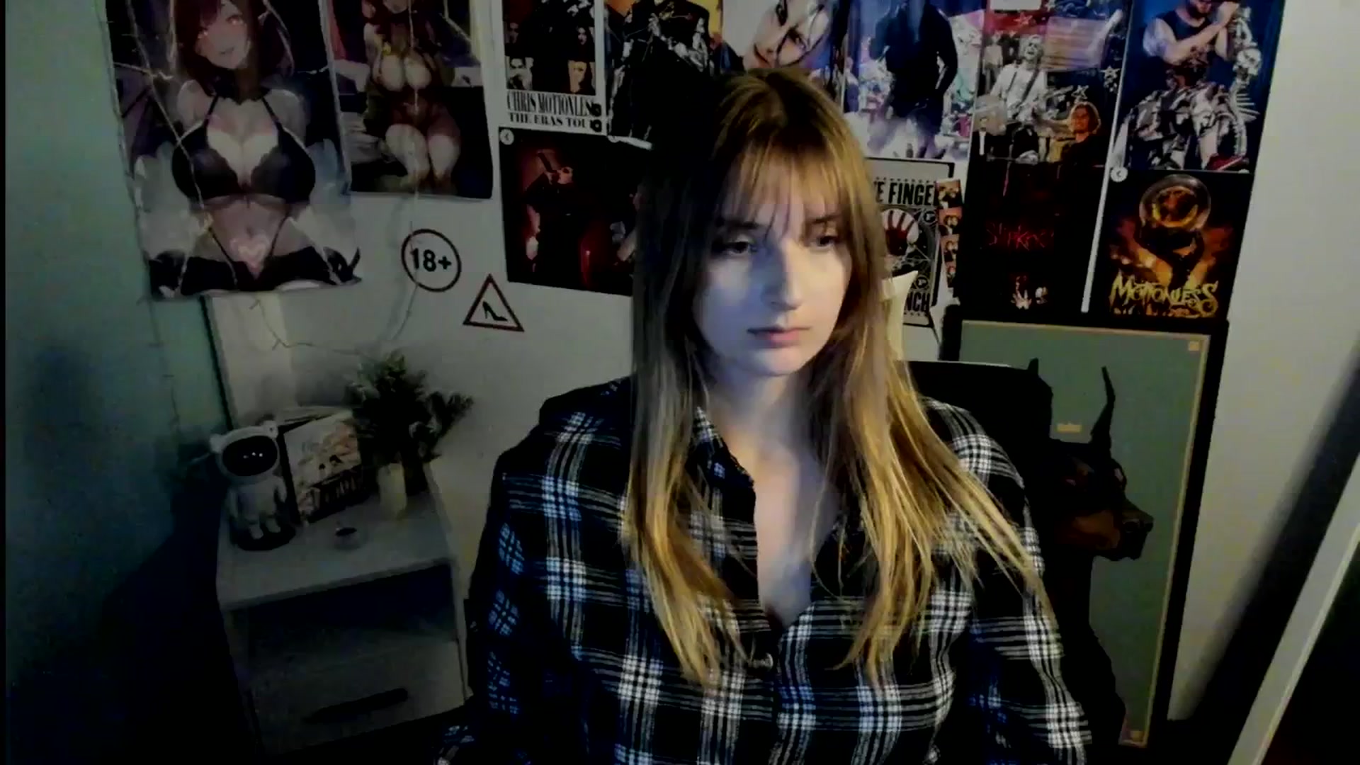 Gallery image thumbnail from Lisa_Star_'s myfreecams stream on, 10/26/2025, 17:07 image 3 of 20