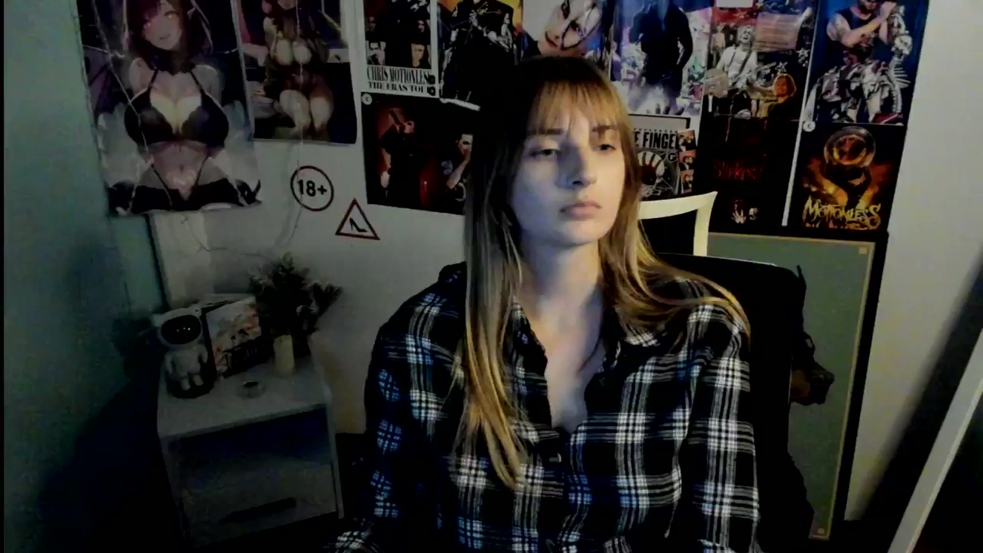 Gallery image thumbnail from Lisa_Star_'s myfreecams stream on, 10/26/2025, 17:07 image 16 of 20