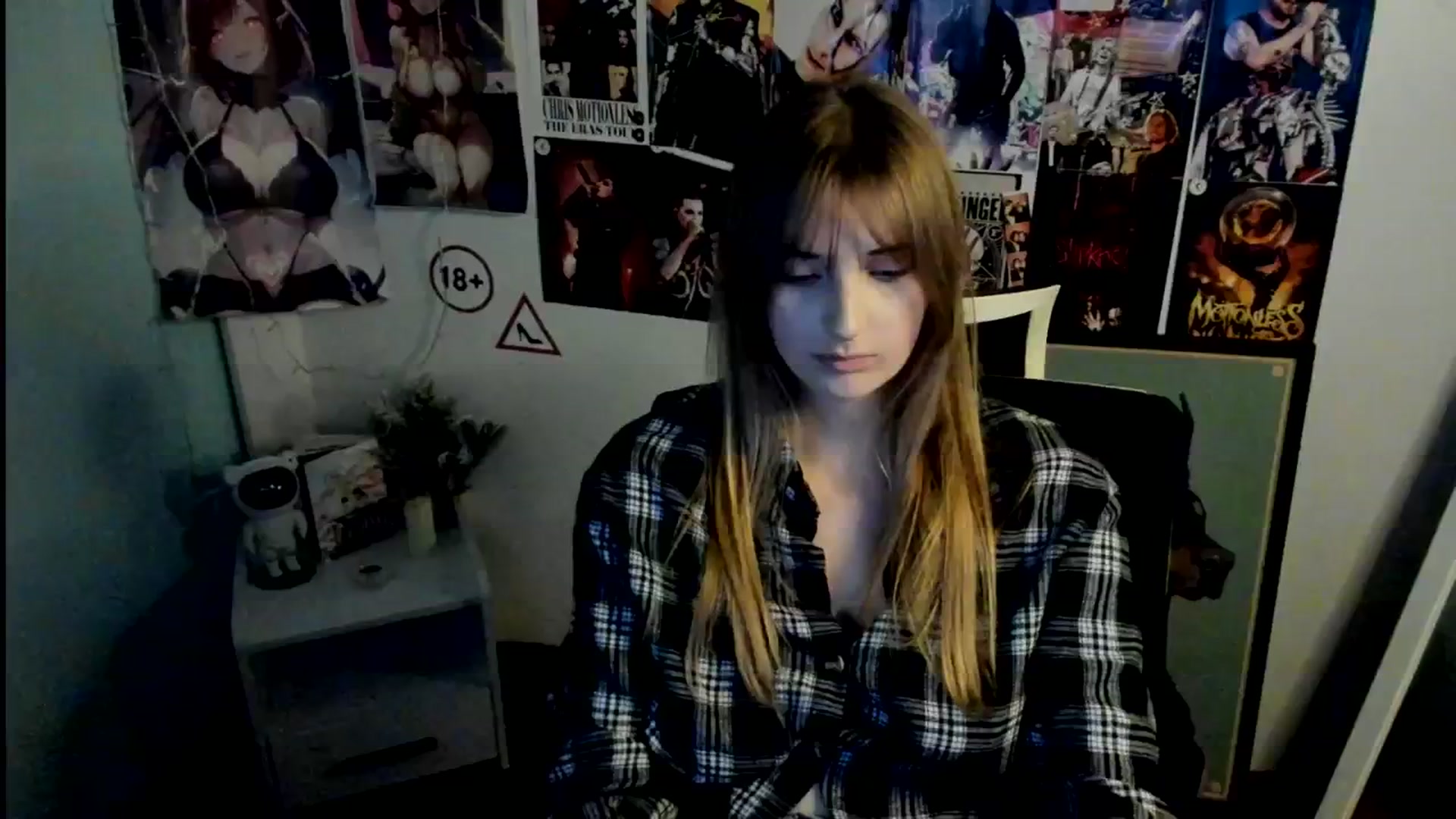 Gallery image thumbnail from Lisa_Star_'s myfreecams stream on, 10/26/2025, 17:07 image 10 of 20