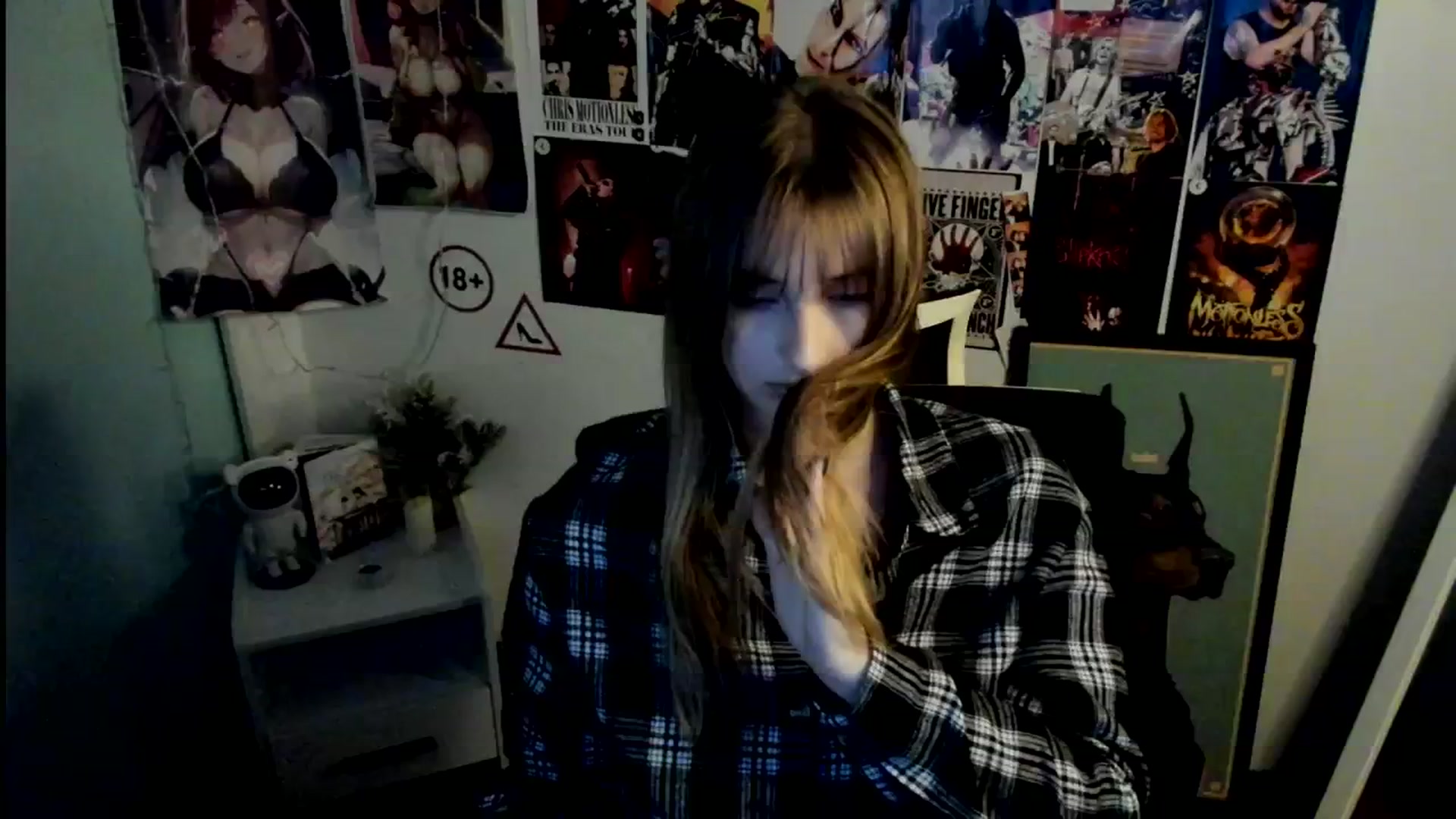 Gallery image thumbnail from Lisa_Star_'s myfreecams stream on, 10/26/2025, 17:07 image 4 of 20