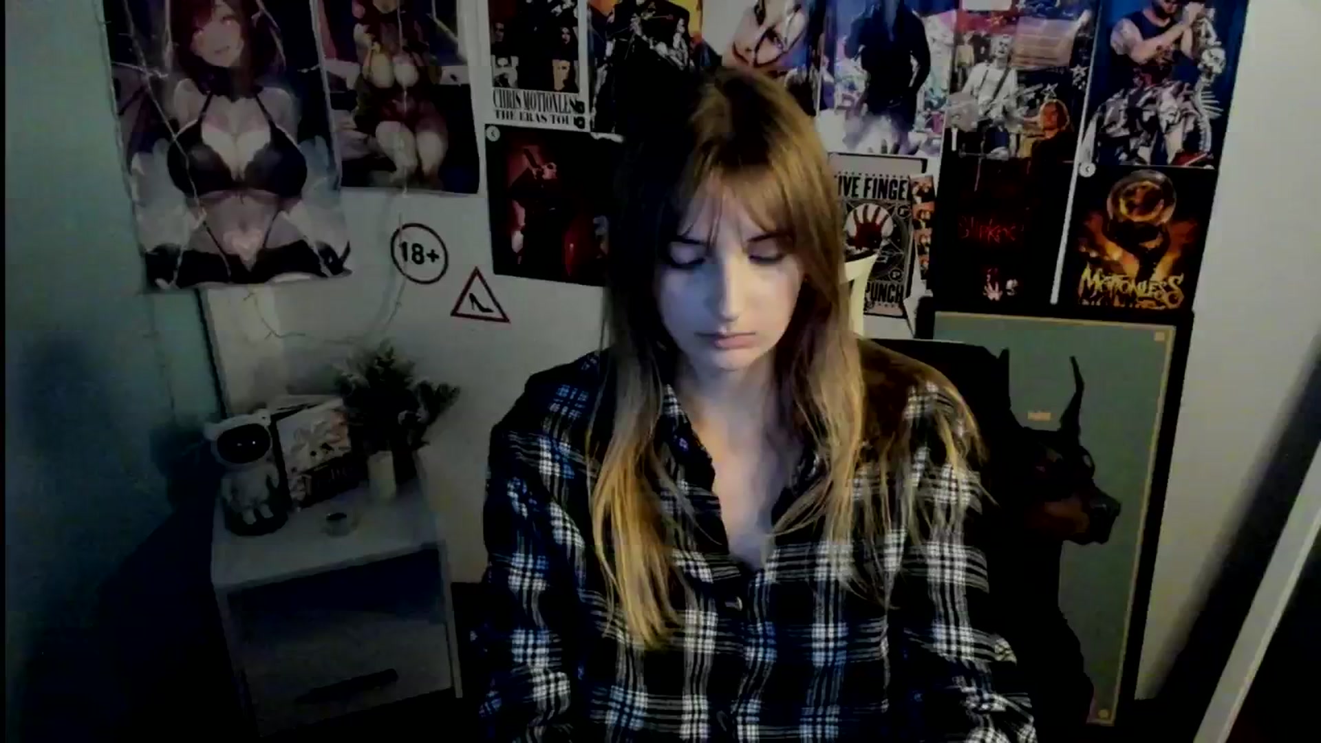 Gallery image thumbnail from Lisa_Star_'s myfreecams stream on, 10/26/2025, 17:07 image 5 of 20