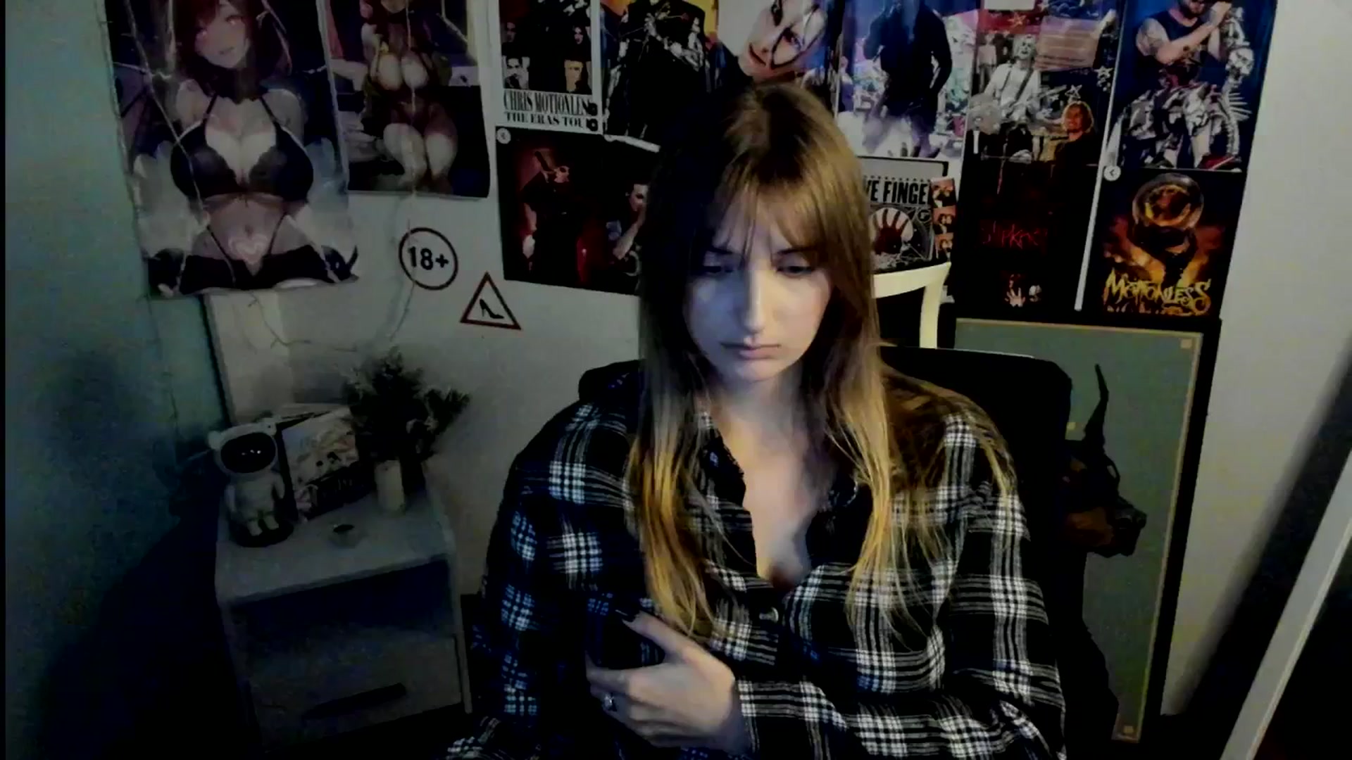 Gallery image thumbnail from Lisa_Star_'s myfreecams stream on, 10/26/2025, 17:07 image 8 of 20