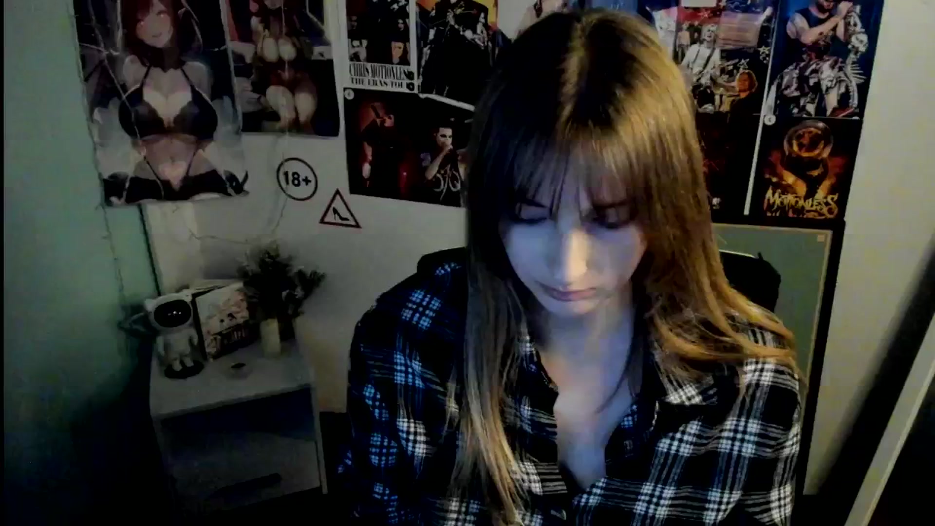 Gallery image thumbnail from Lisa_Star_'s myfreecams stream on, 10/26/2025, 17:07 image 15 of 20