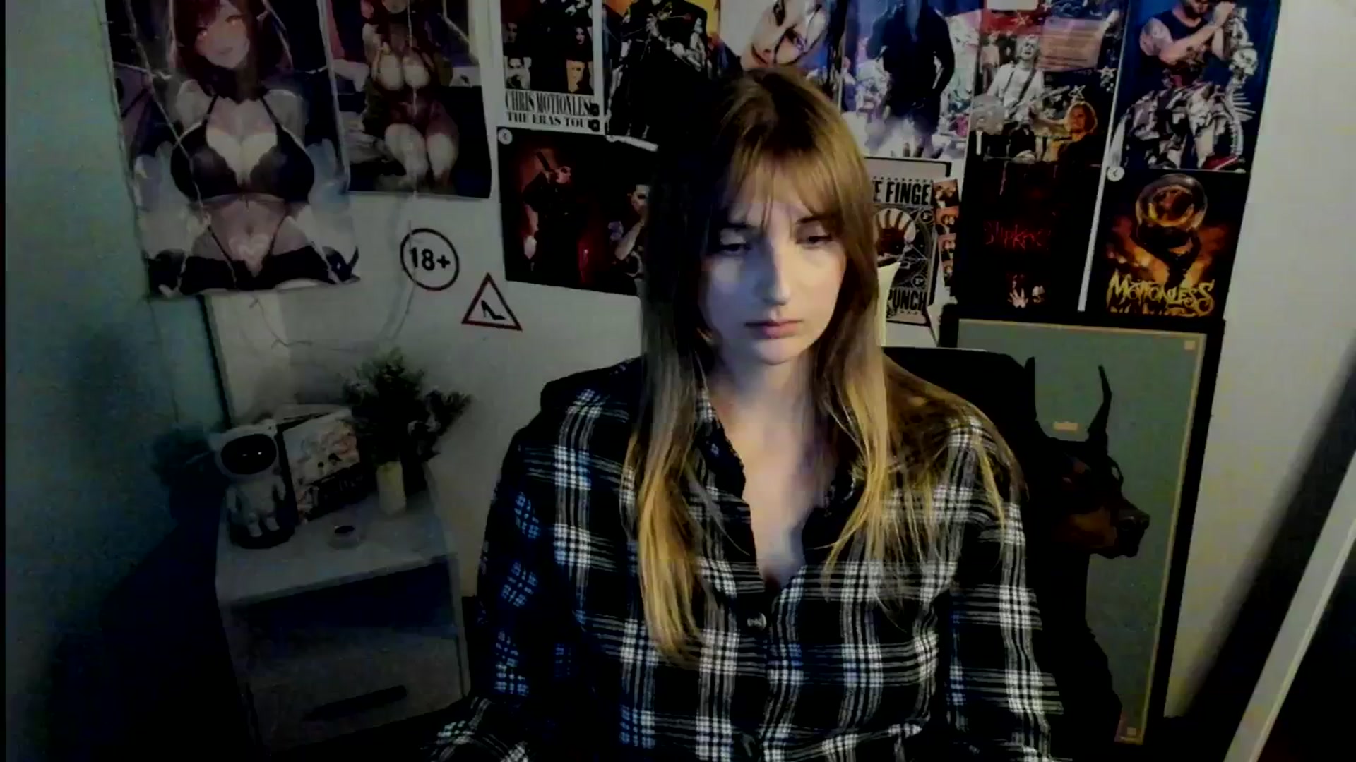 Gallery image thumbnail from Lisa_Star_'s myfreecams stream on, 10/26/2025, 17:07 image 7 of 20