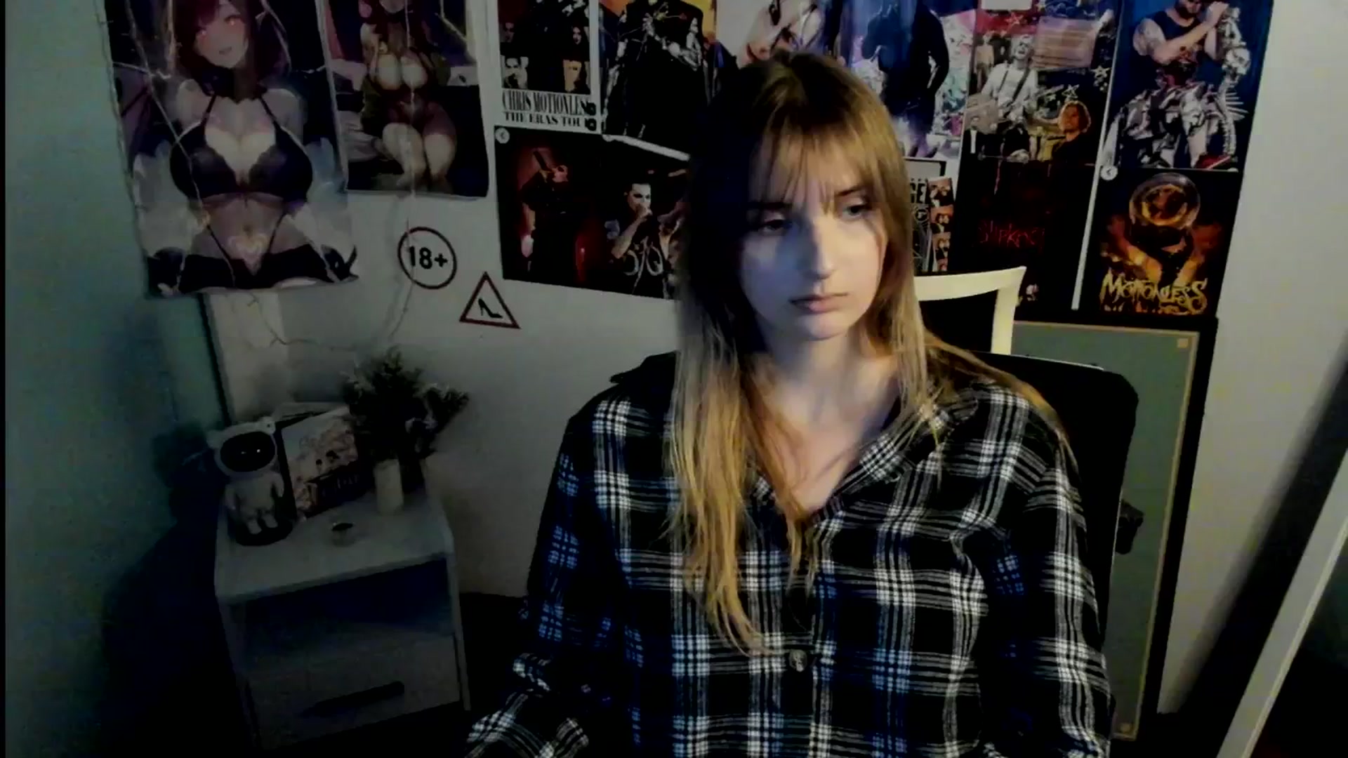 Gallery image thumbnail from Lisa_Star_'s myfreecams stream on, 10/26/2025, 17:35 image 18 of 20