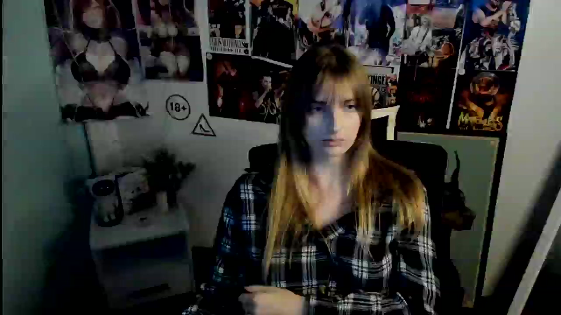 Gallery image thumbnail from Lisa_Star_'s myfreecams stream on, 10/26/2025, 17:35 image 4 of 20