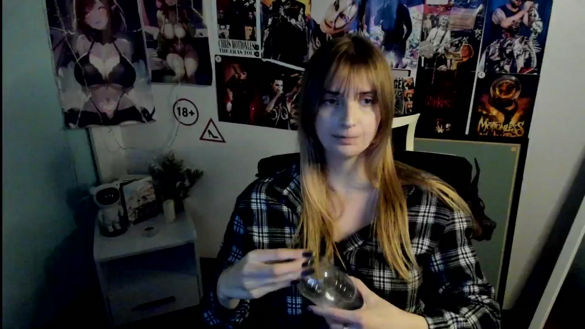 Gallery image thumbnail from Lisa_Star_'s myfreecams stream on, 10/26/2025, 17:35 image 13 of 20